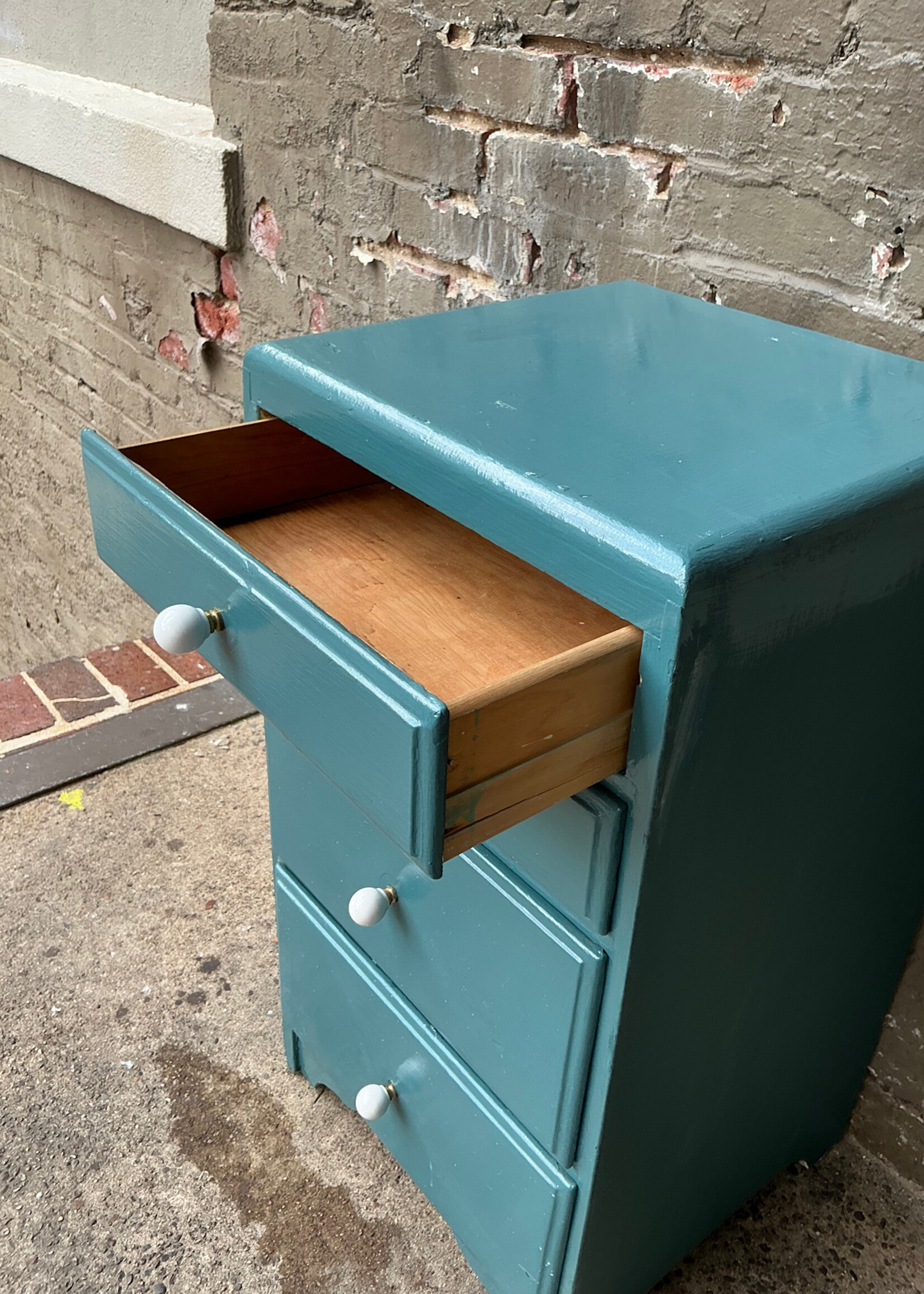 GOODWOOD Vintage Blue Painted Chest of Drawers