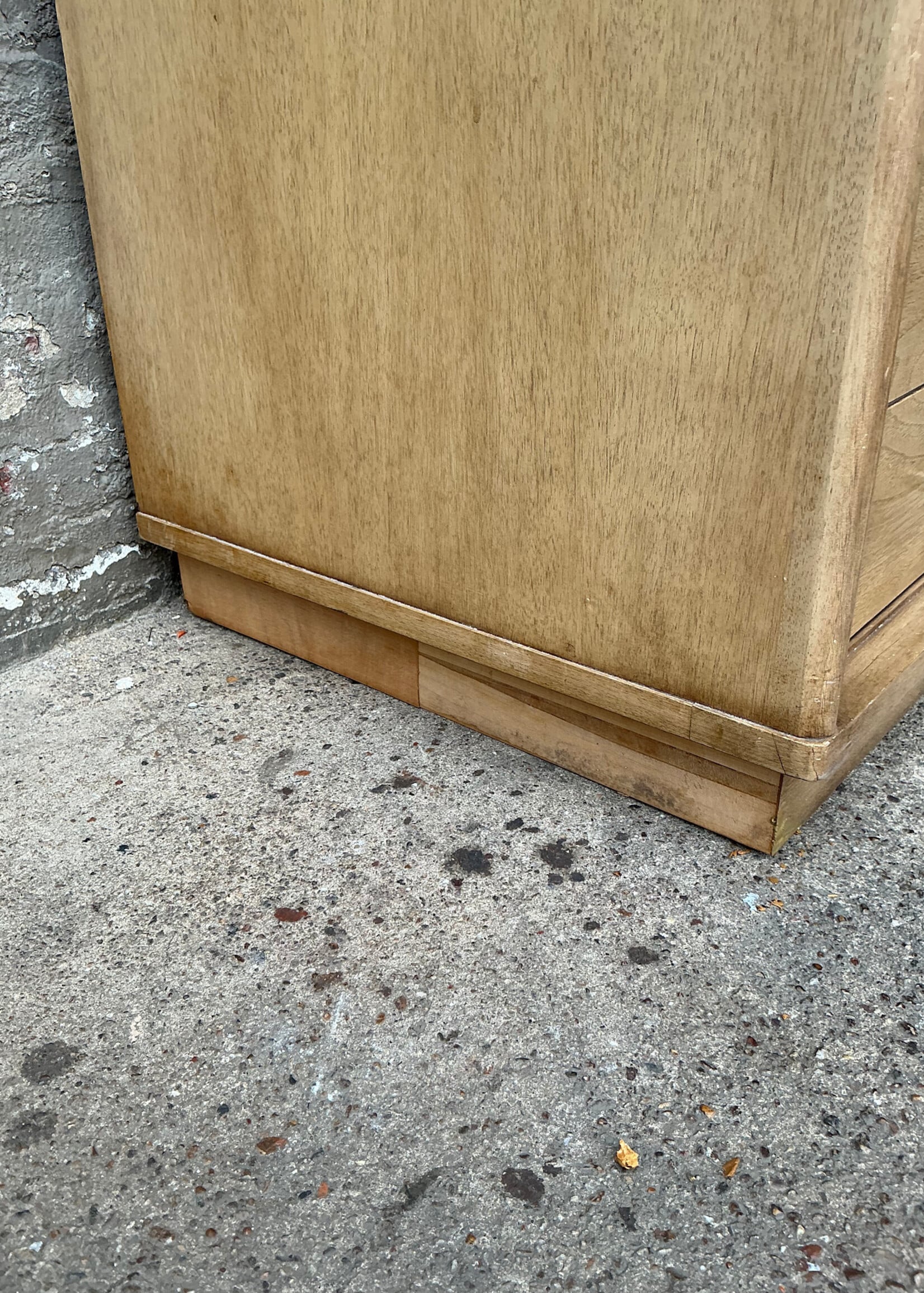 GOODWOOD MCM Drexel Chest of Drawers