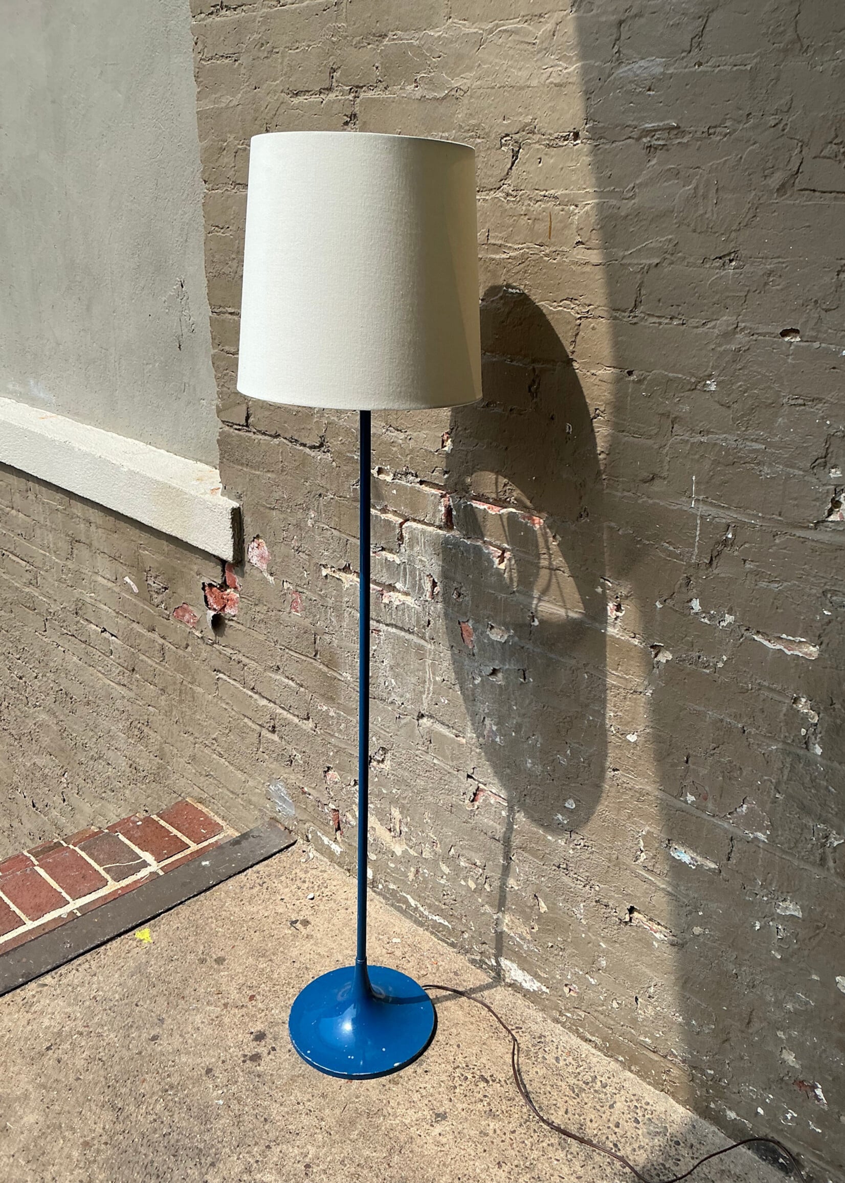 GOODWOOD Vintage Tulip Lamp