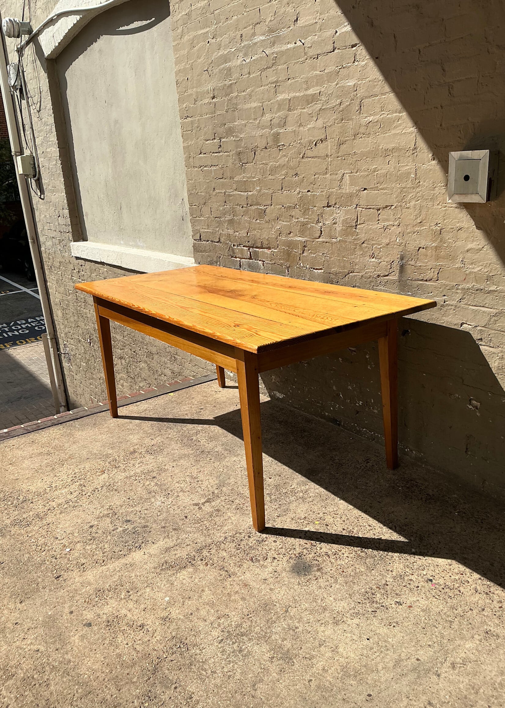GOODWOOD Southern Pine Tavern Table, Samuel S Case Cabinetmakers