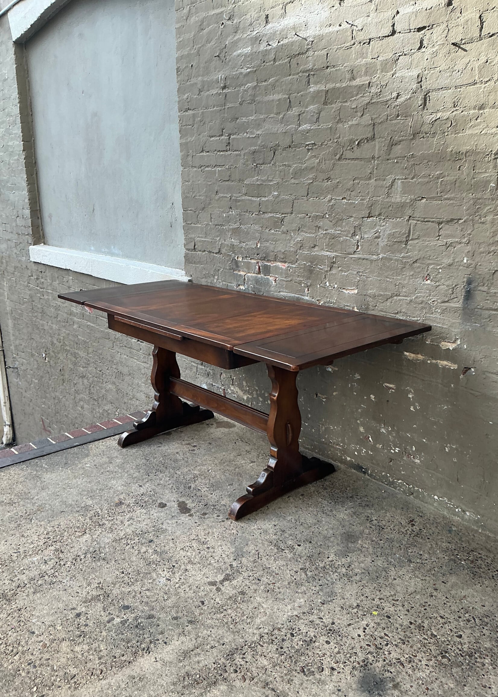 GOODWOOD Vintage Oak Draw Leaf Table