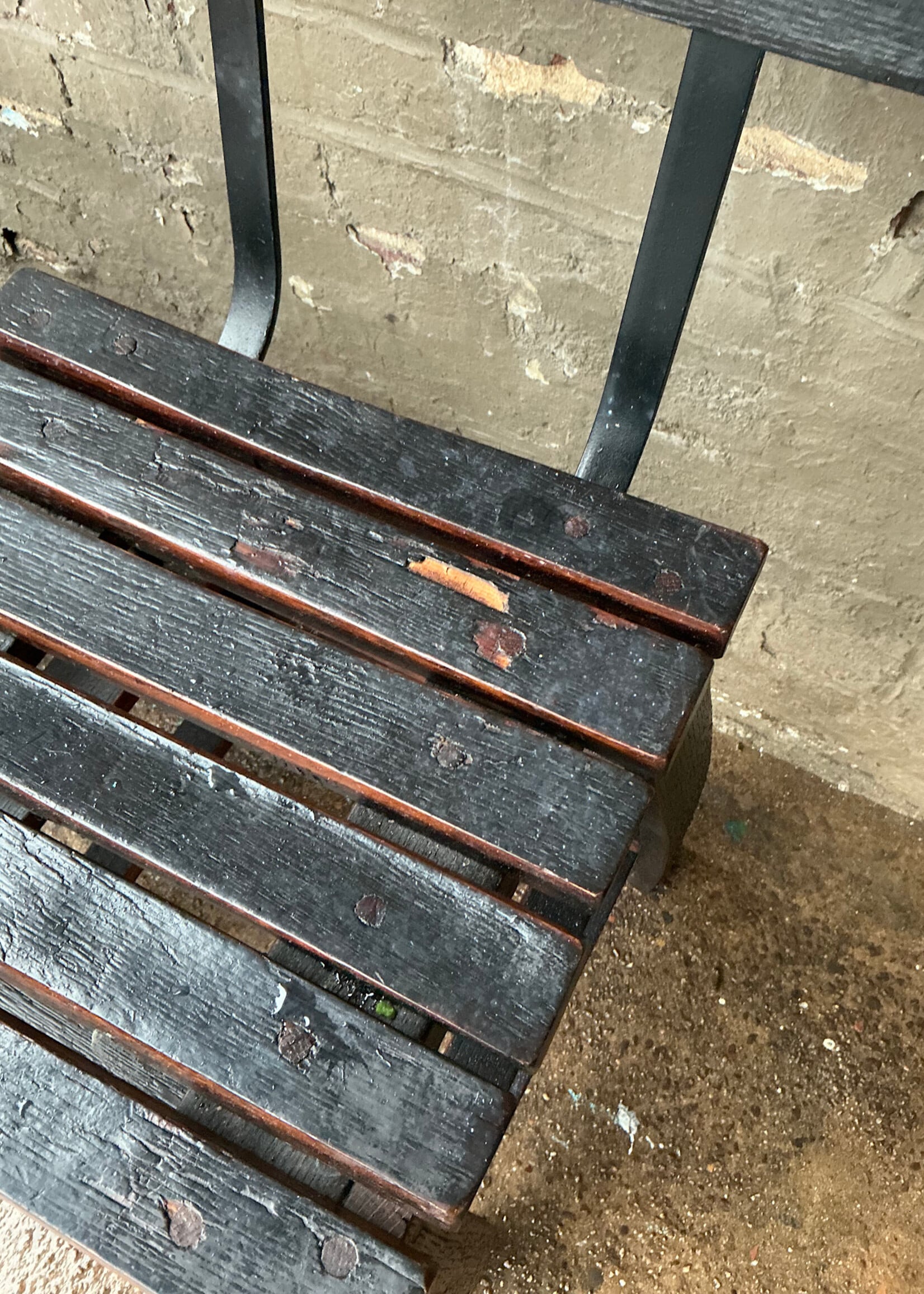 GOODWOOD Adirondack Stool (really wonky)