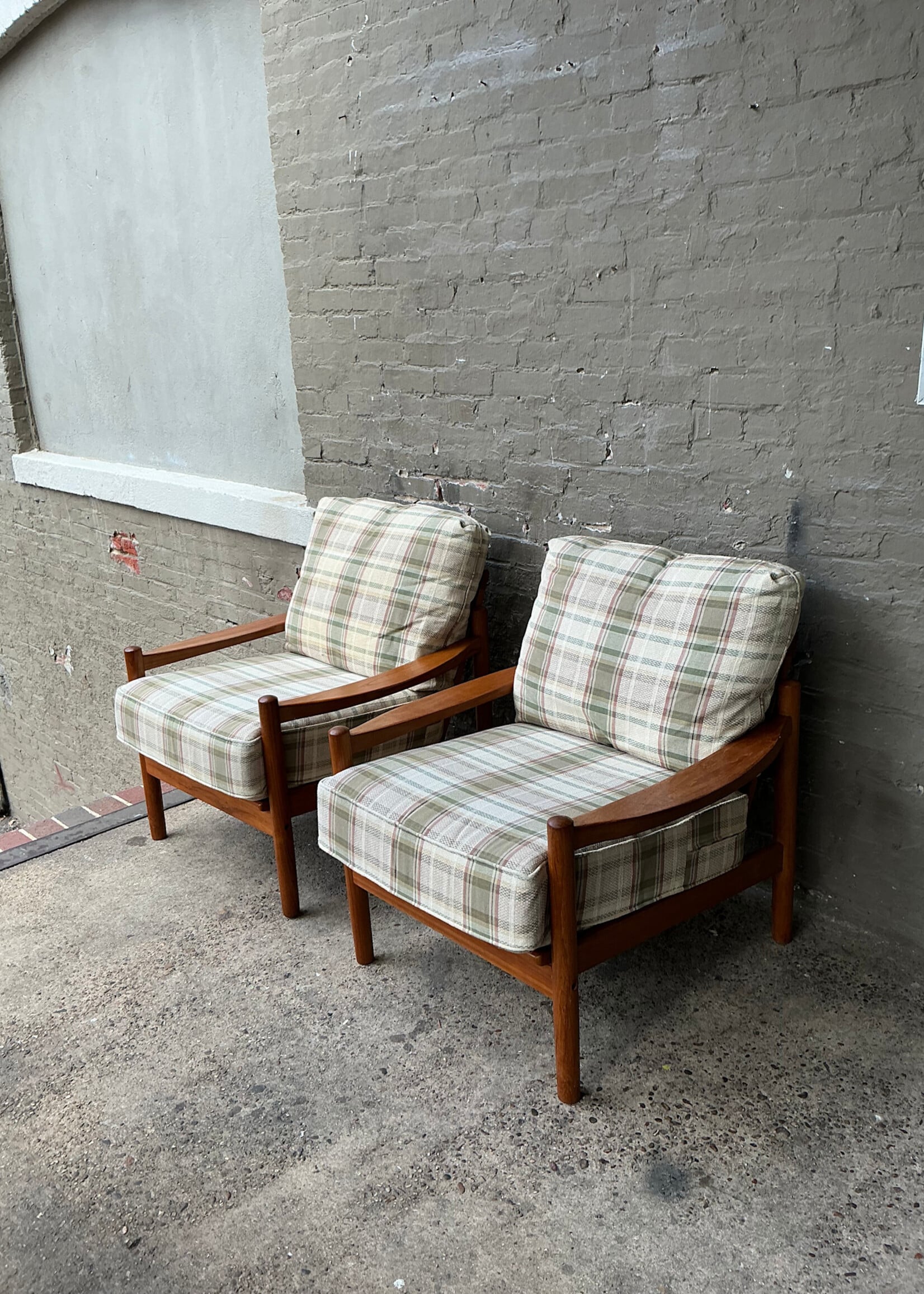 GOODWOOD Pair of Teak Danish Modern Armchairs