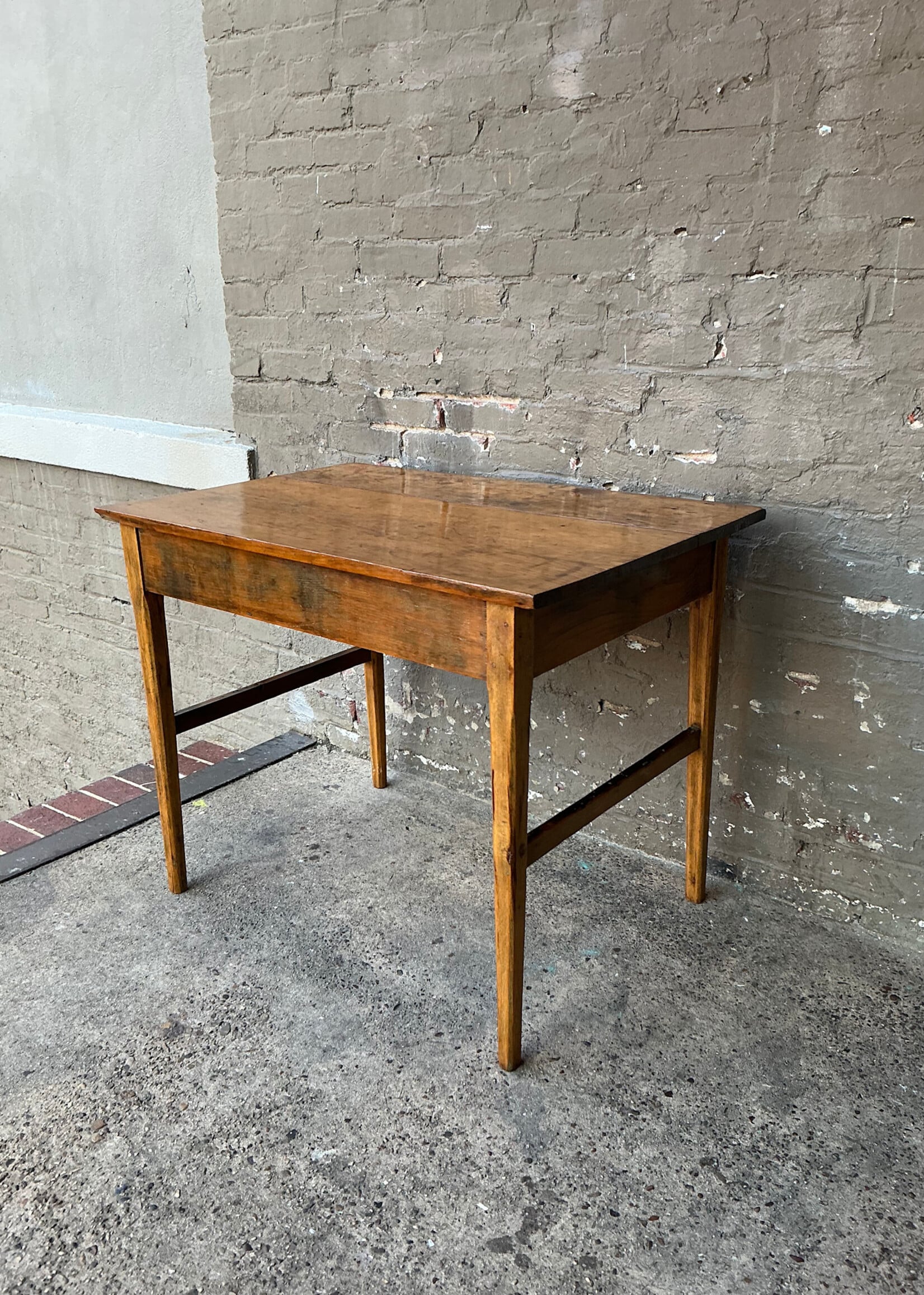 GOODWOOD Antique American Pine Table