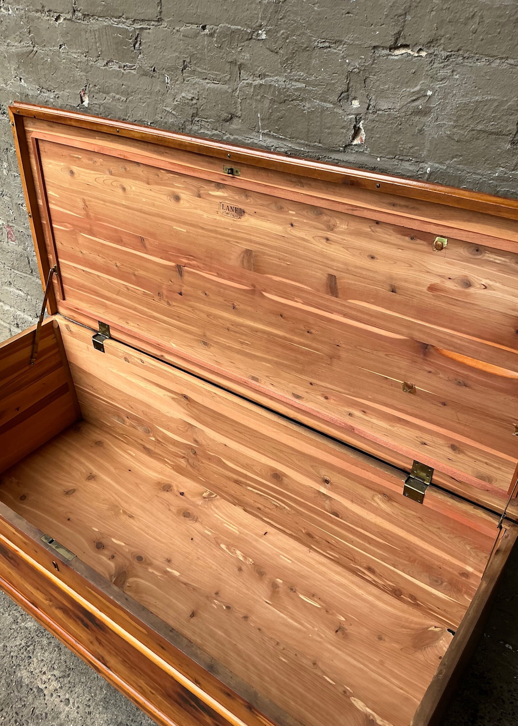 GOODWOOD Vintage Lane Cedar Trunk