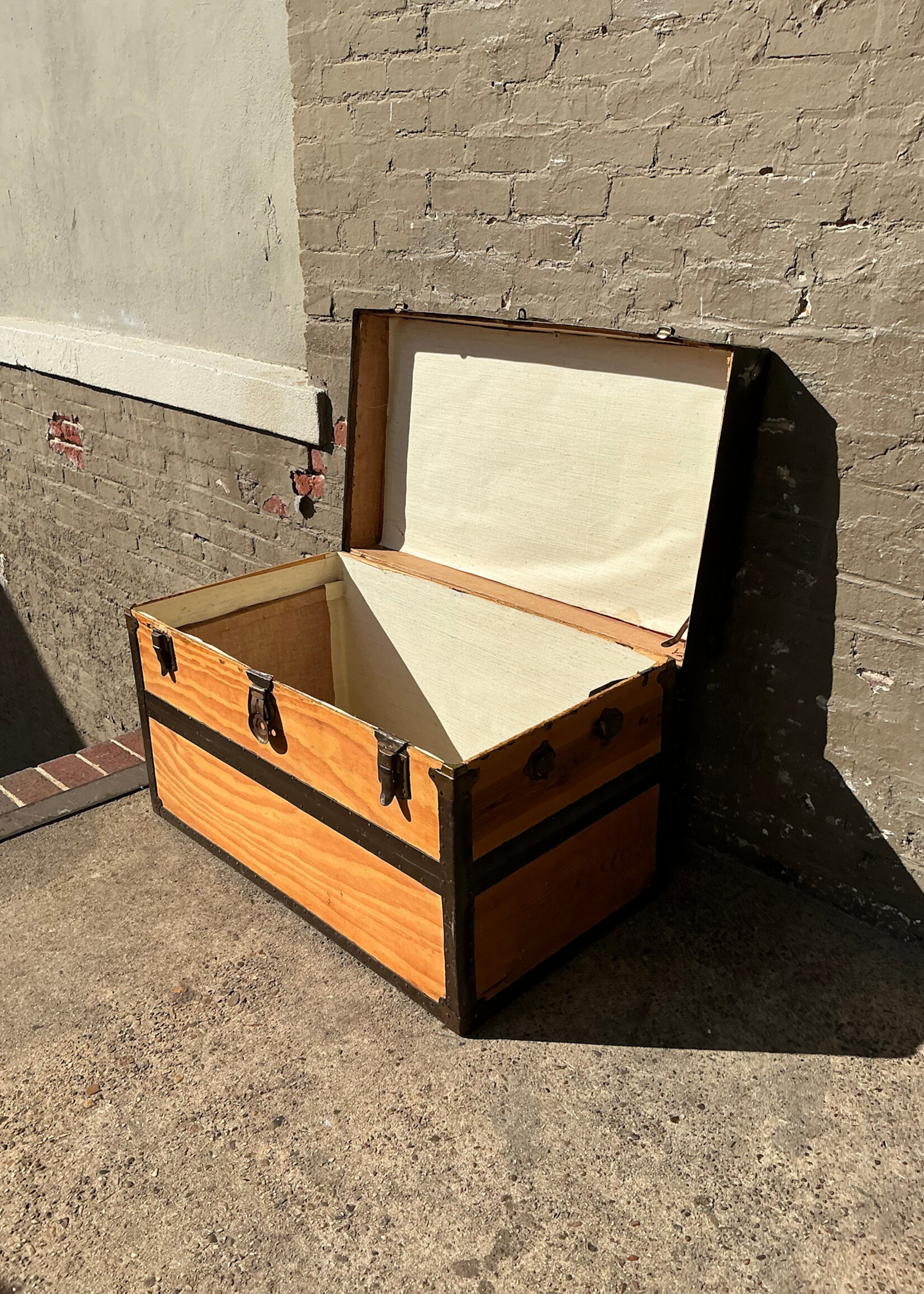 GOODWOOD Steamer Trunk