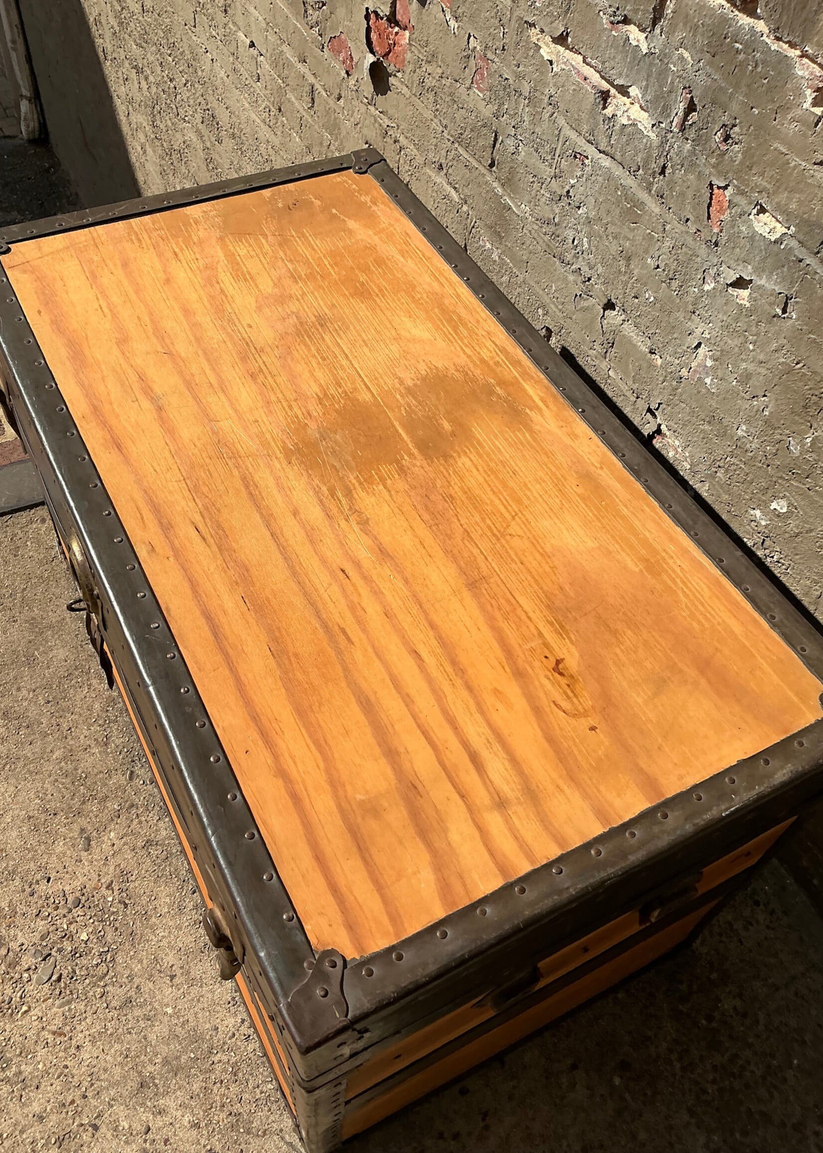 GOODWOOD Steamer Trunk