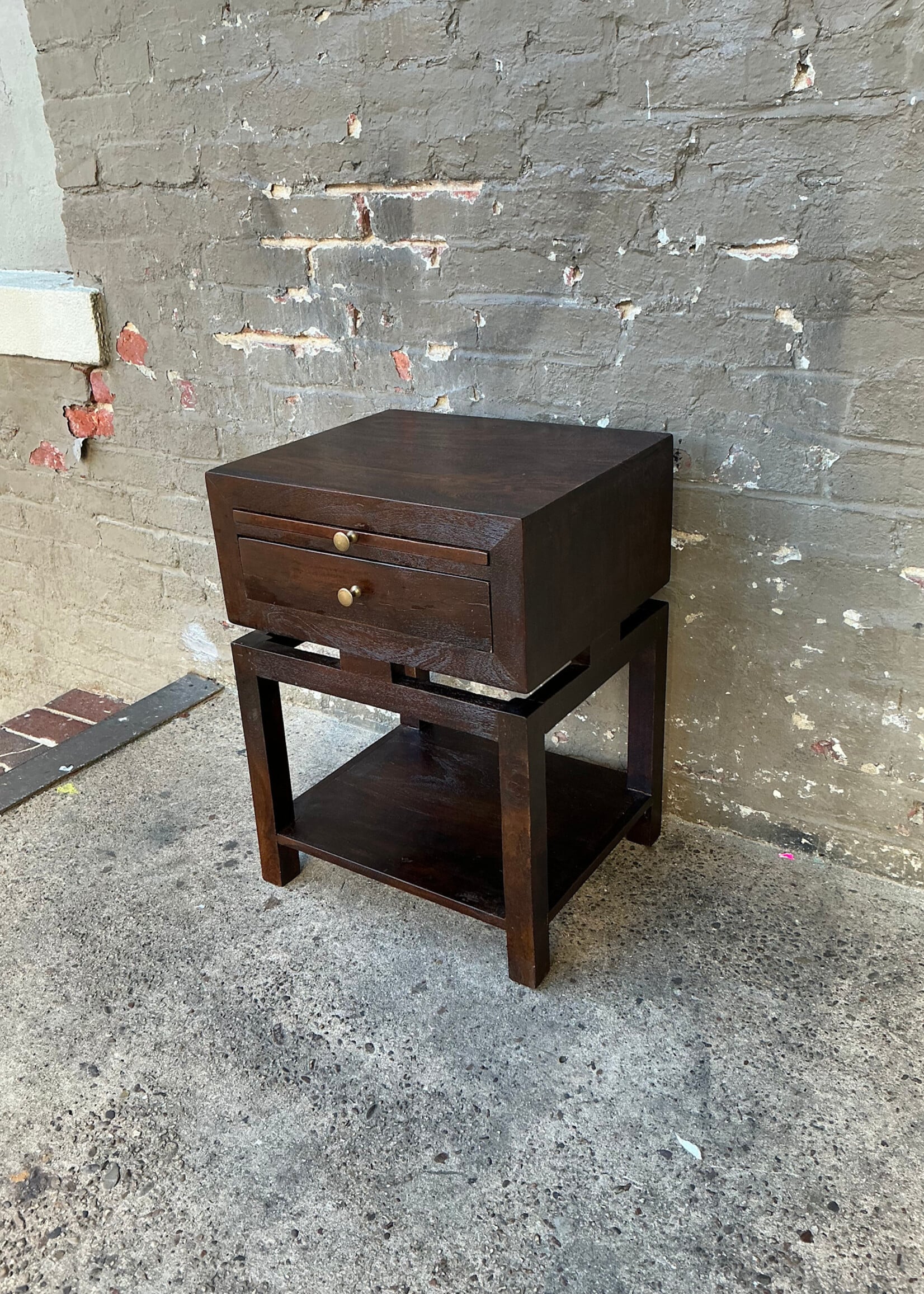 GOODWOOD Modern Solid Wood Nightstand