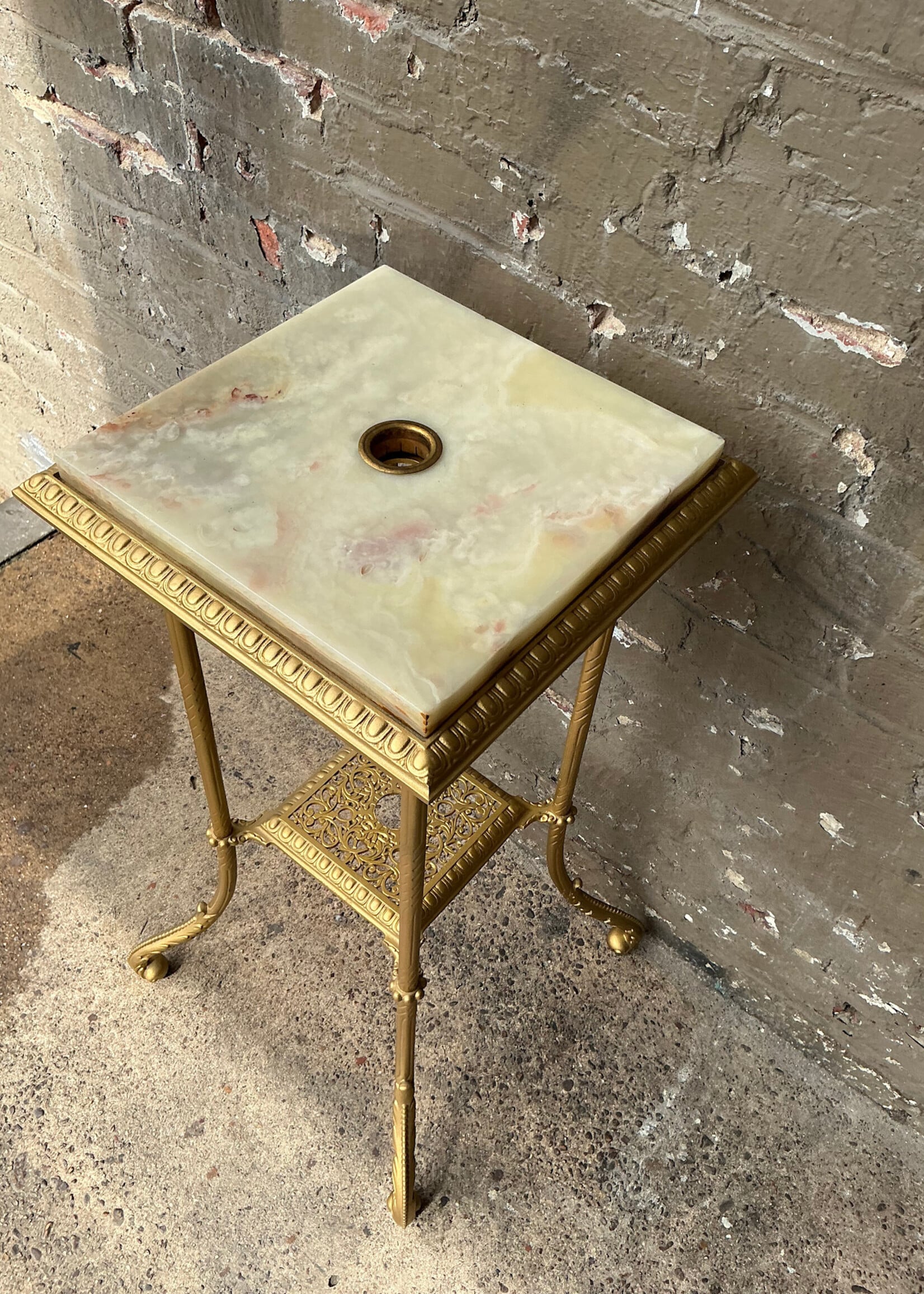 GOODWOOD Antique Onyx Top Fern Stand