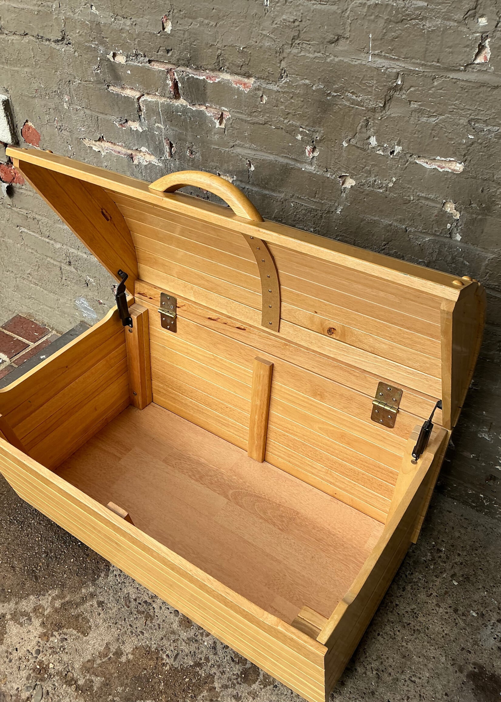 GOODWOOD Vintage Dome Top Trunk