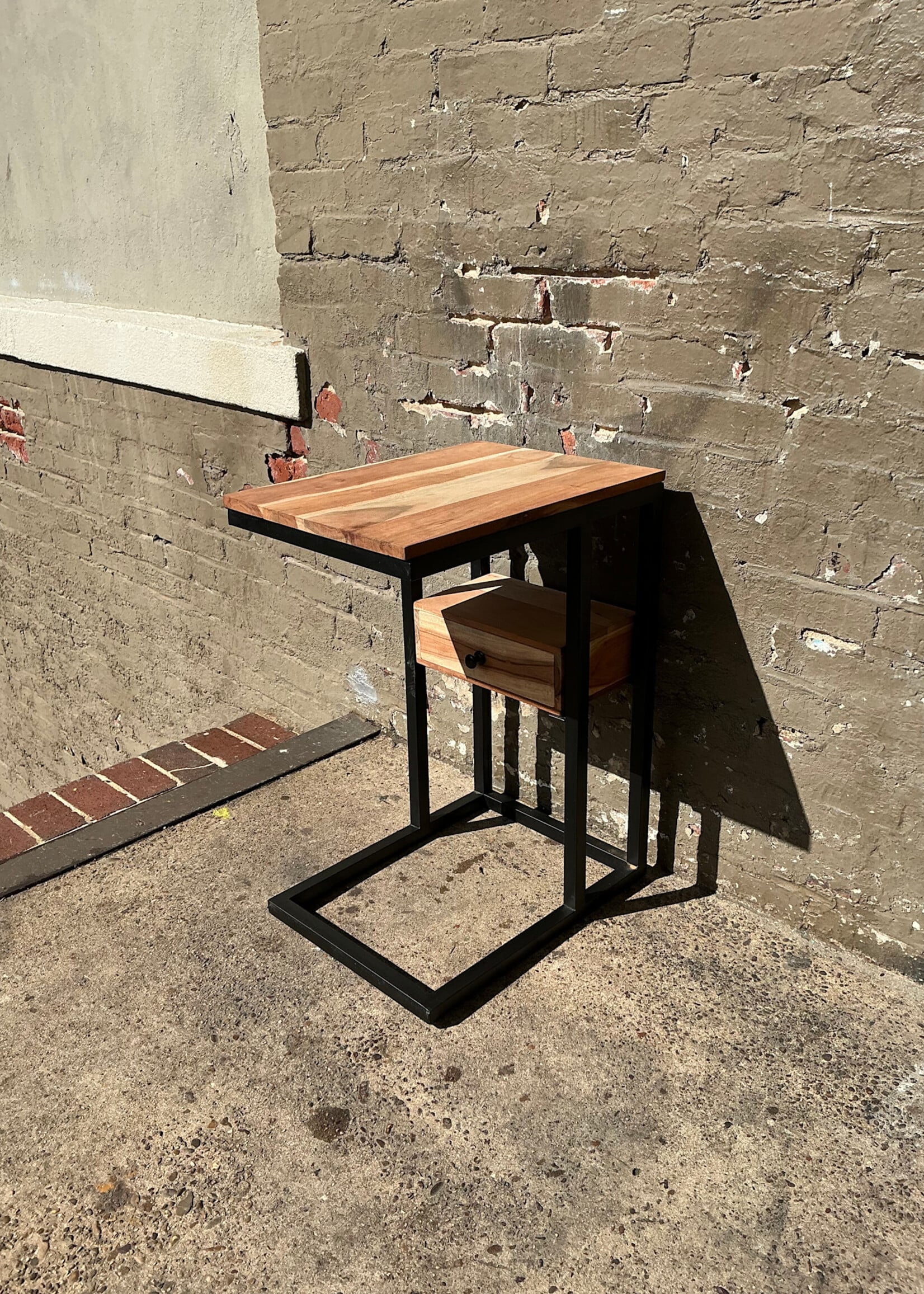 GOODWOOD Modern Cantilever Side Table