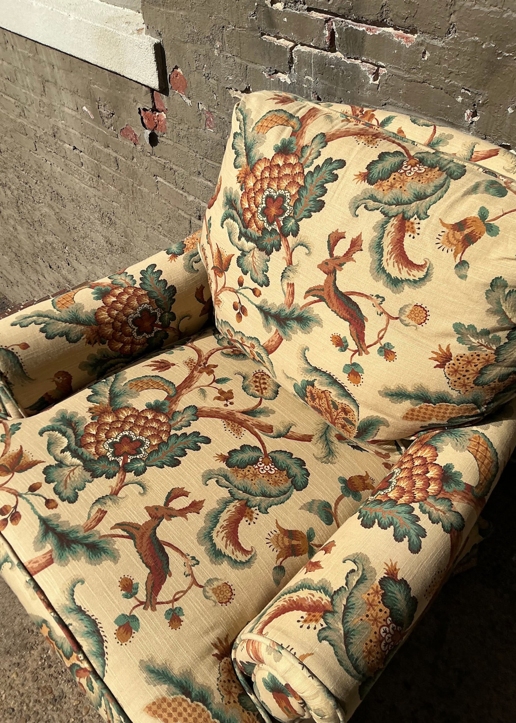 GOODWOOD Vintage Upholstered Lounge Chair