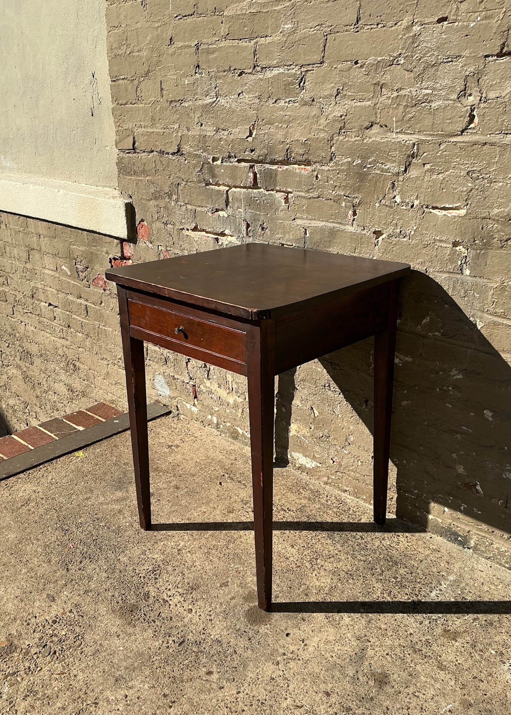 GOODWOOD Federal Side Table