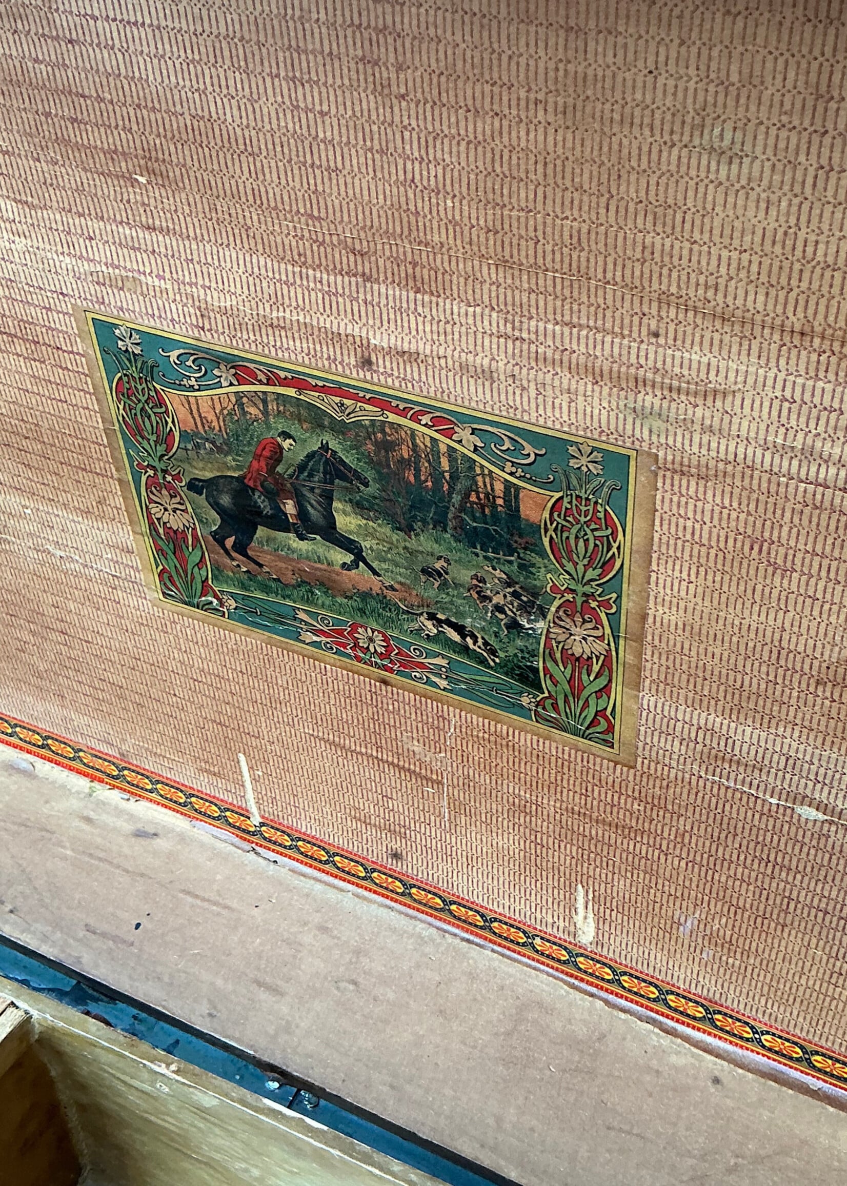 GOODWOOD Painted Steamer Trunk