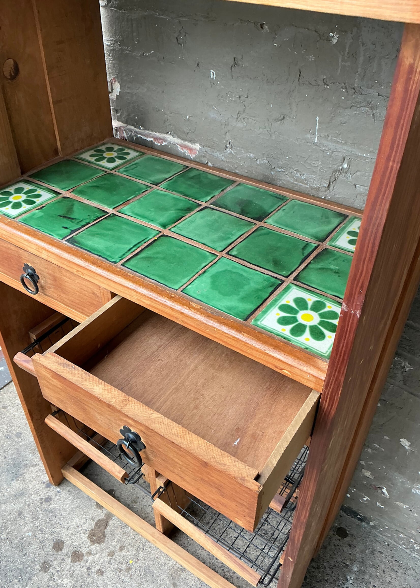 GOODWOOD Vintage Pine and Tile Kitchen Shelf