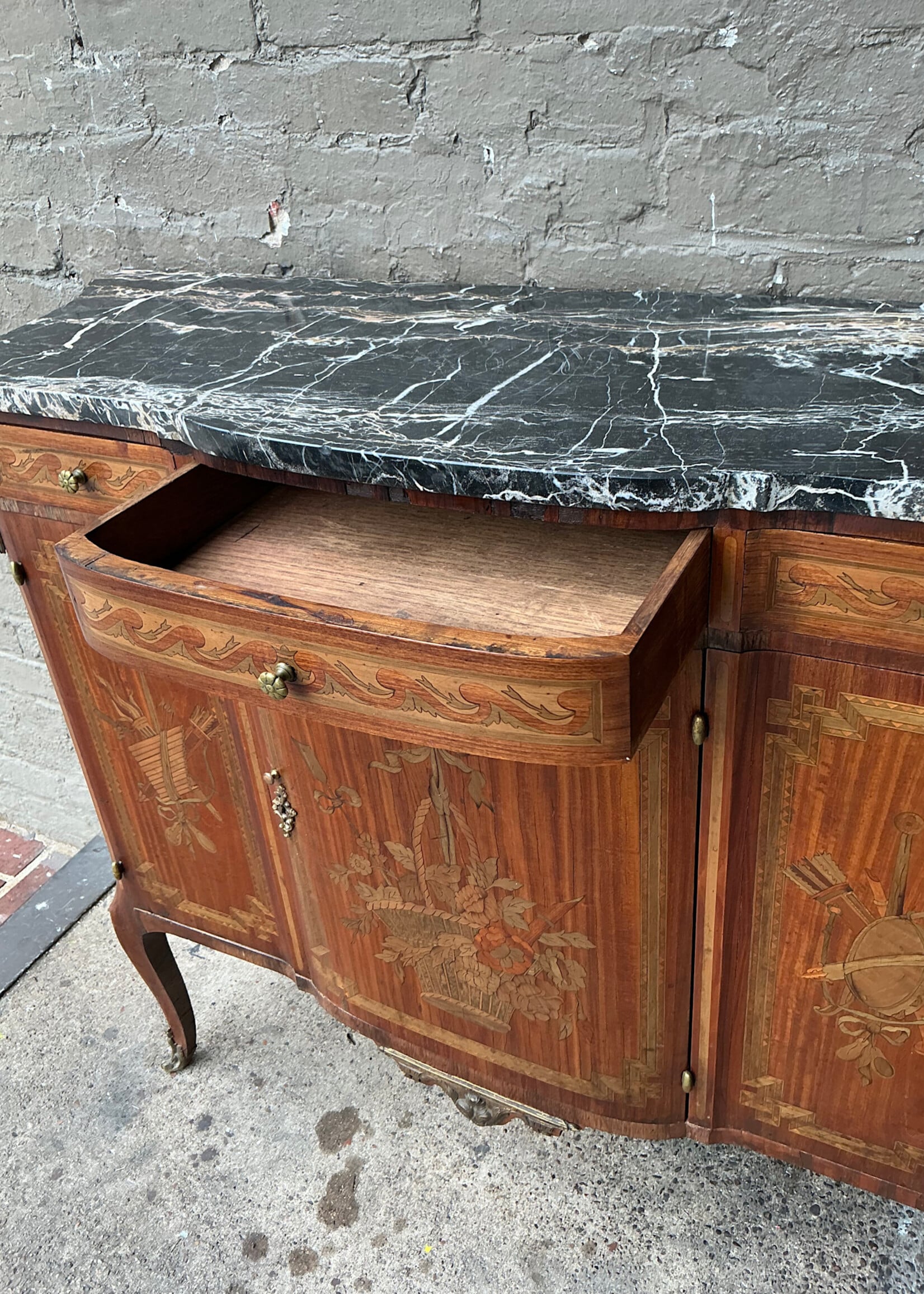 GOODWOOD Louis XV Marble Top Server