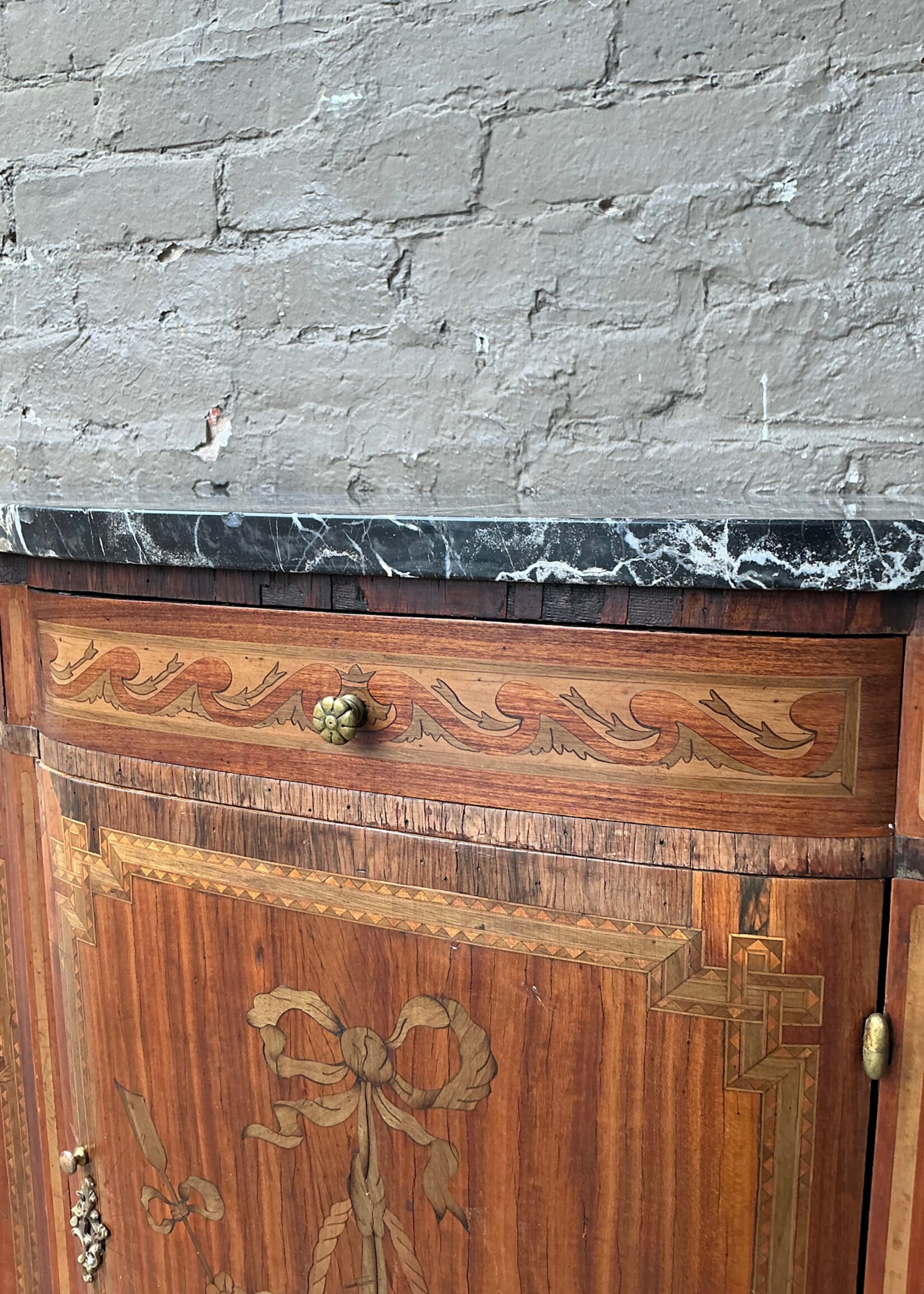 GOODWOOD Louis XV Marble Top Server