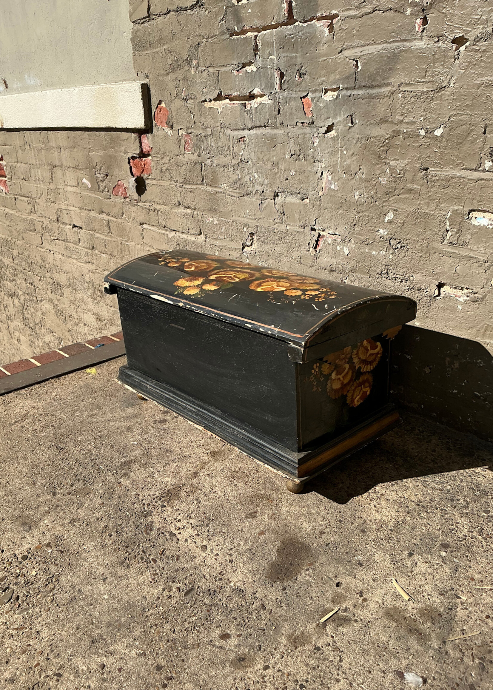 GOODWOOD Small Decorated Chest