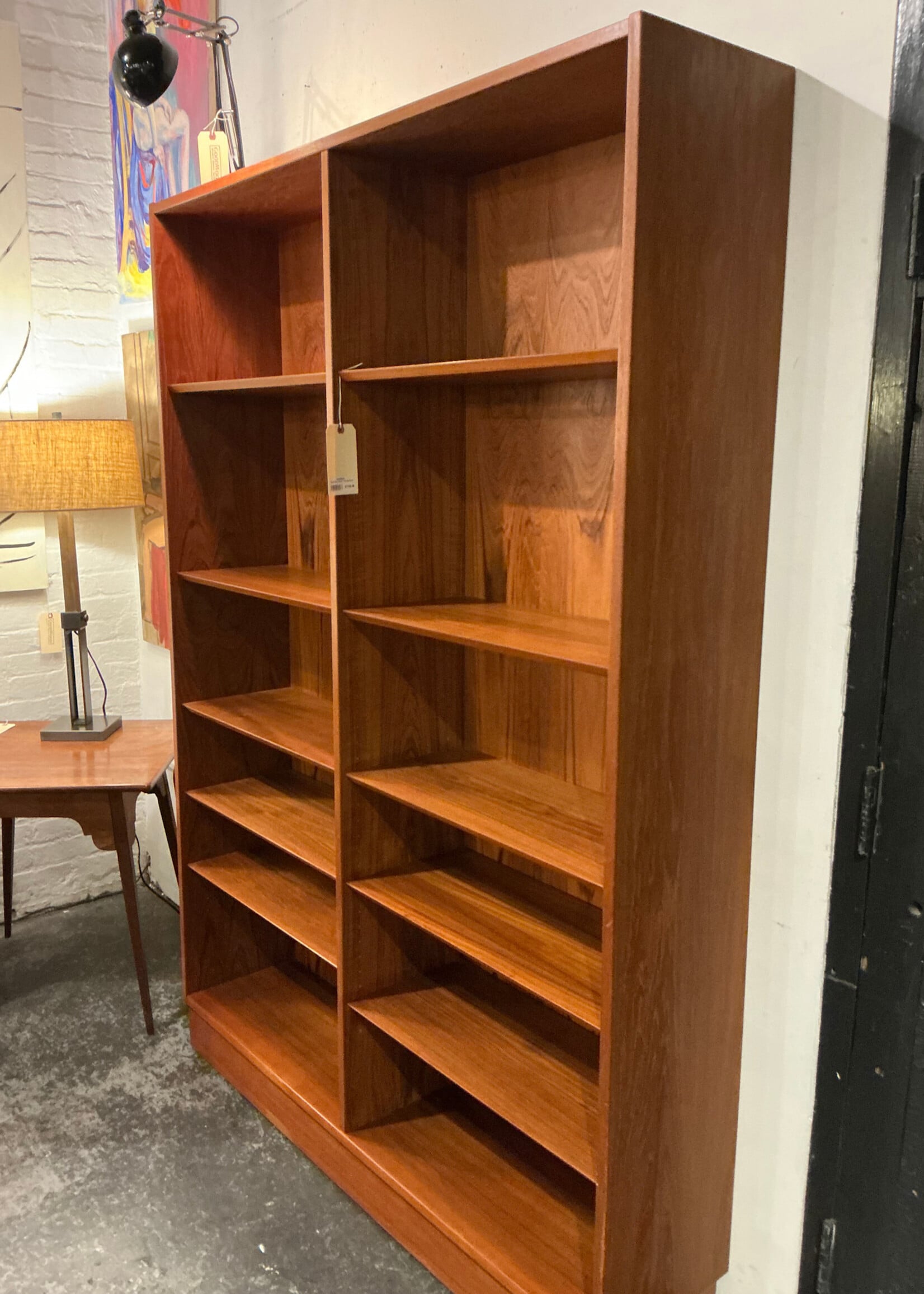 GOODWOOD Hundevand Double Teak Bookcase