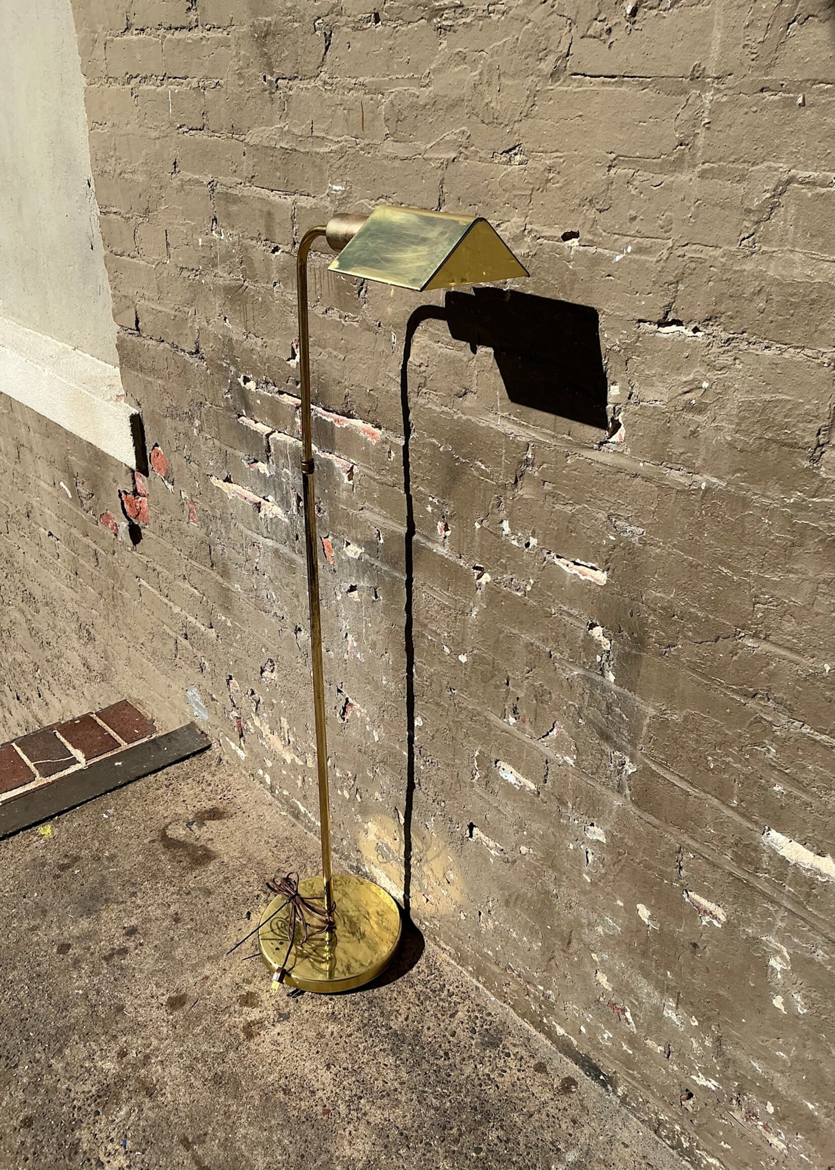 GOODWOOD Brass Pharmacy Lamp