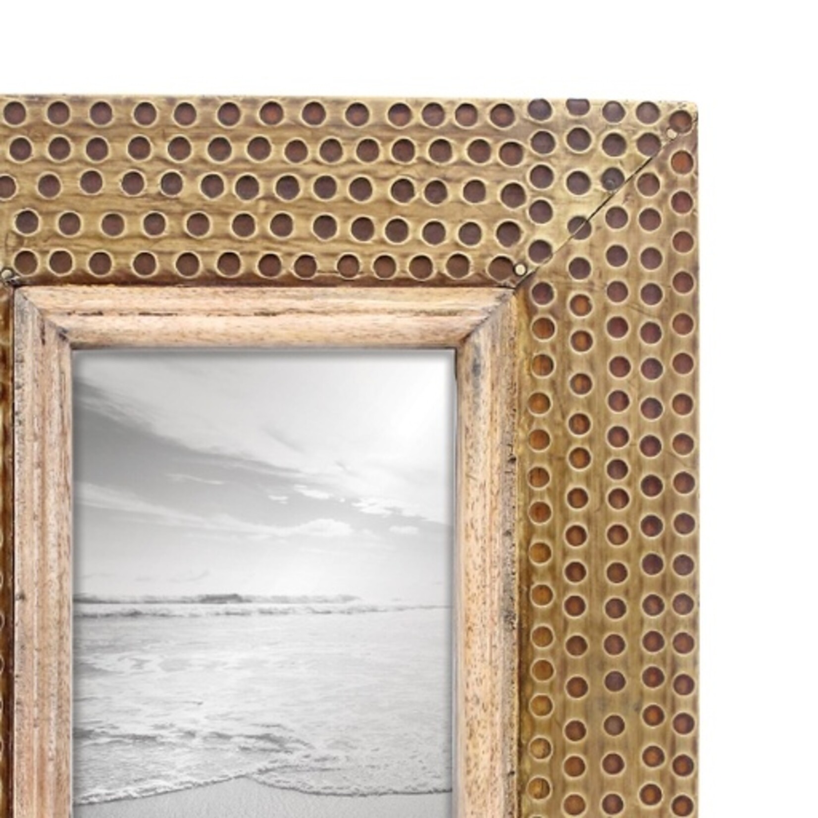 Foreside Home & Garden Foreside Home & Garden 4x6 Hammered Brass Photo Frame