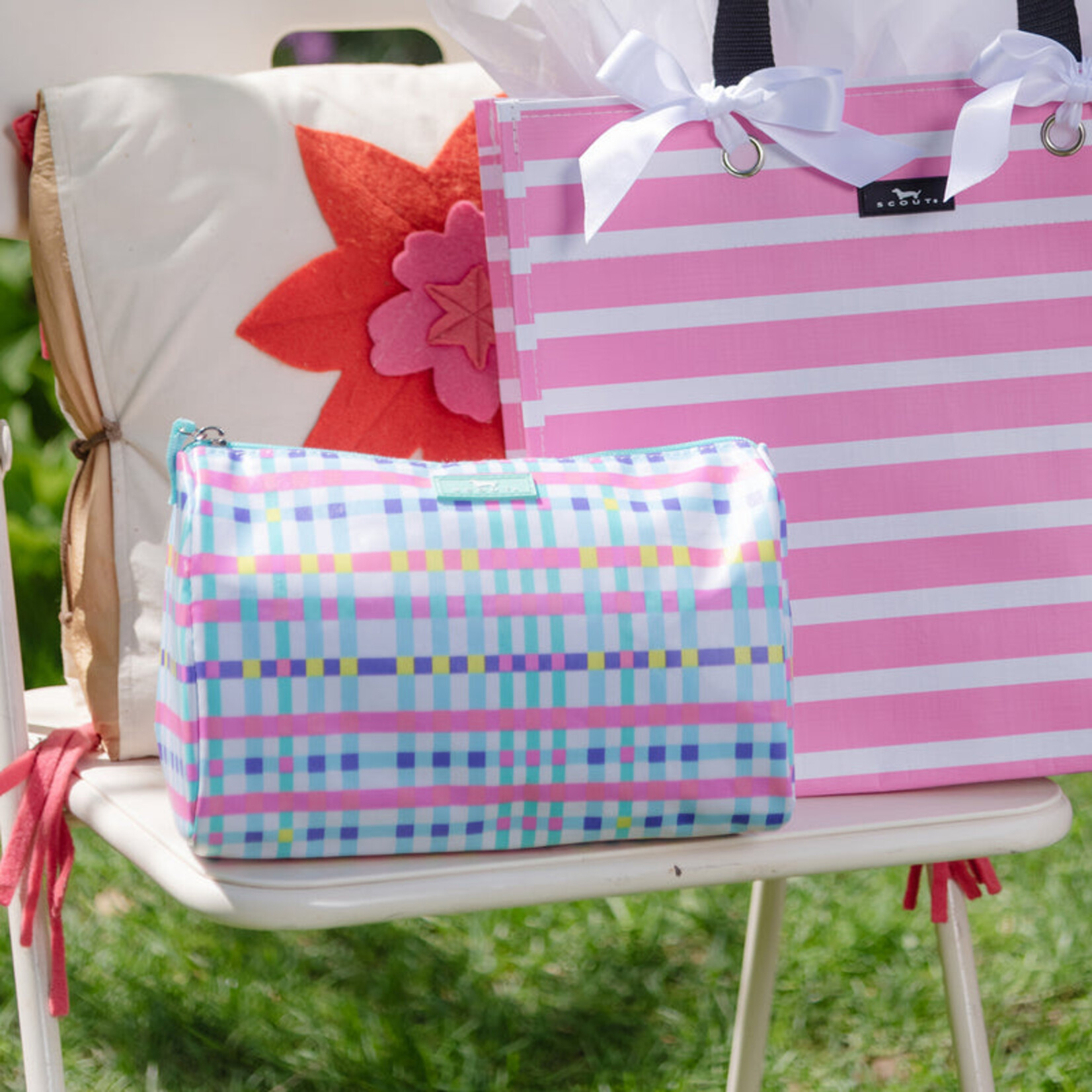 Scout Scout-Packin Heat -Pretty in Picnic