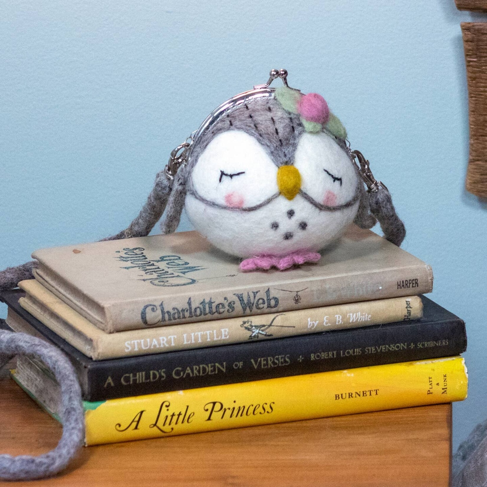 DZI DZI-Olivia Owl Critter Clutch