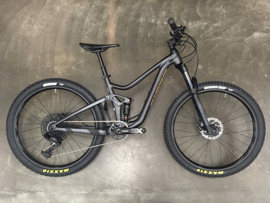 Giant Giant Trance Jr 26