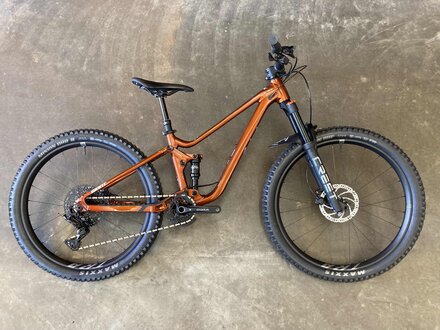 Giant 25 Giant Faith 26