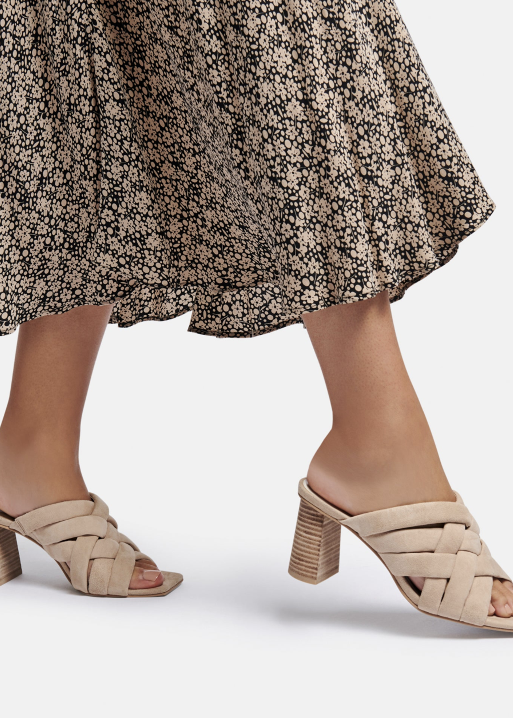 POIRA HEELS - Guest House OC