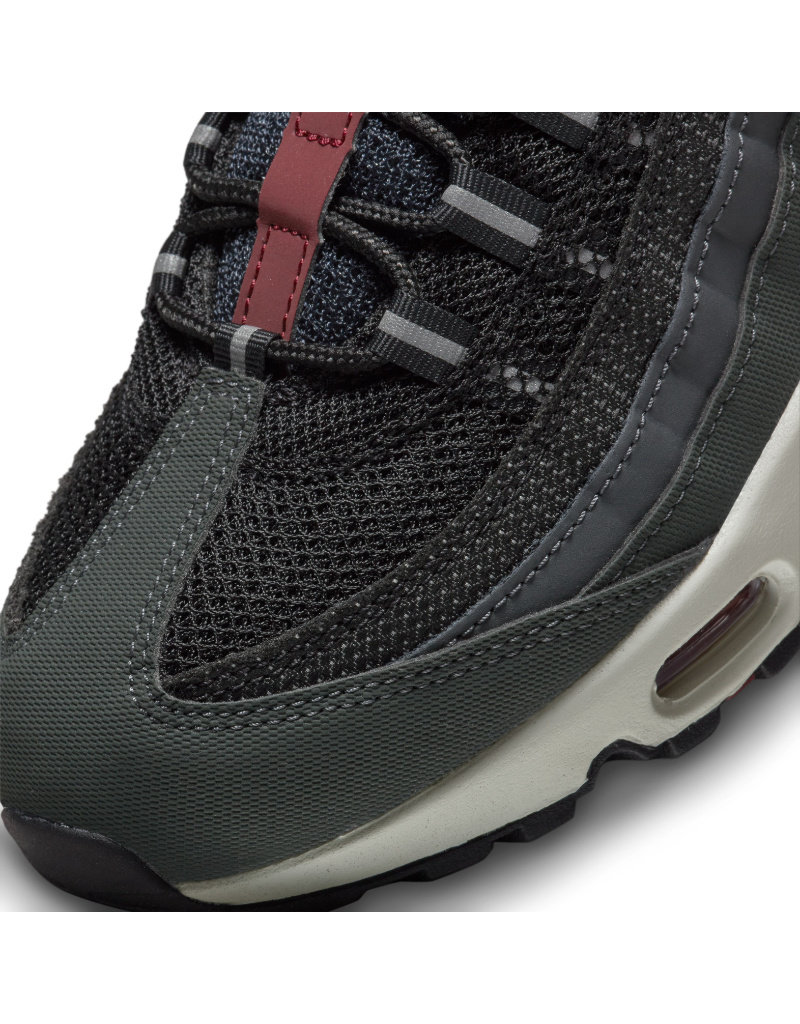 Nike Nike Air Max 95 Essential- Black/Red