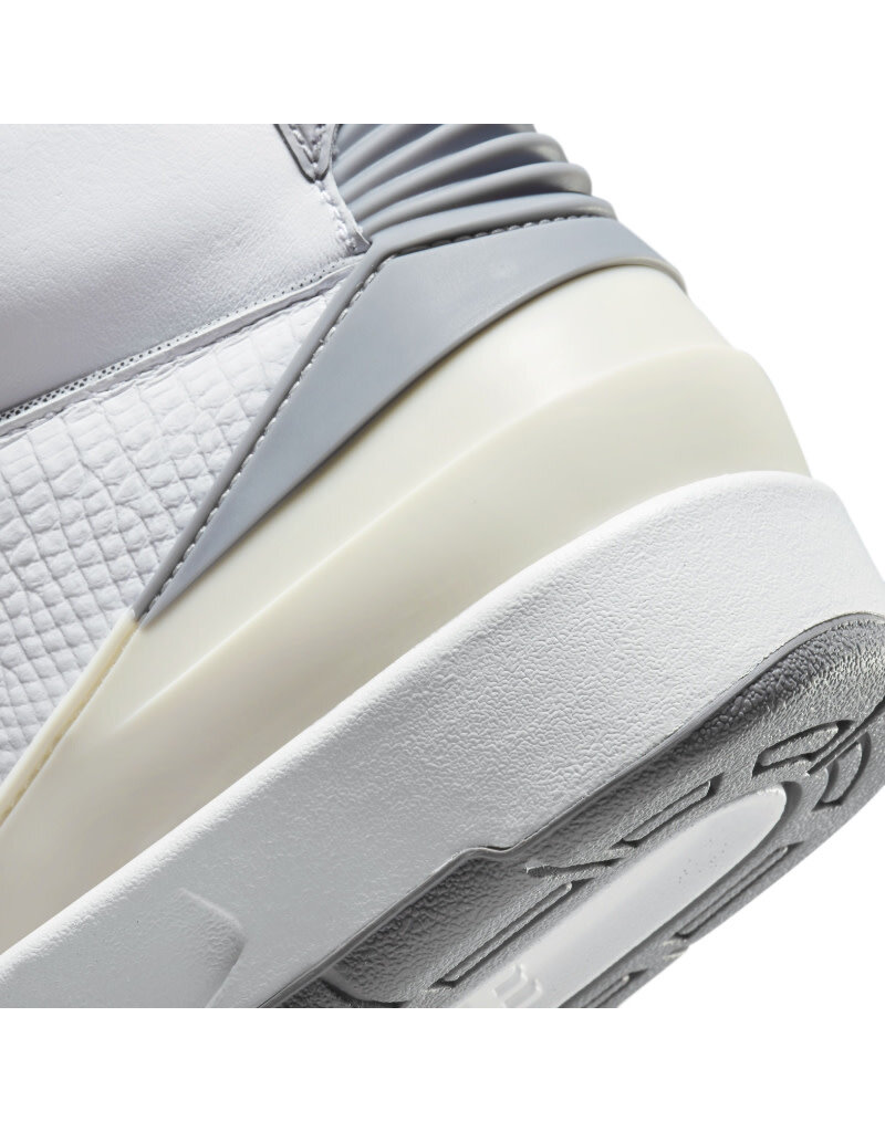 Jordan Air Jordan 2 Retro- Cement Grey/White/Black