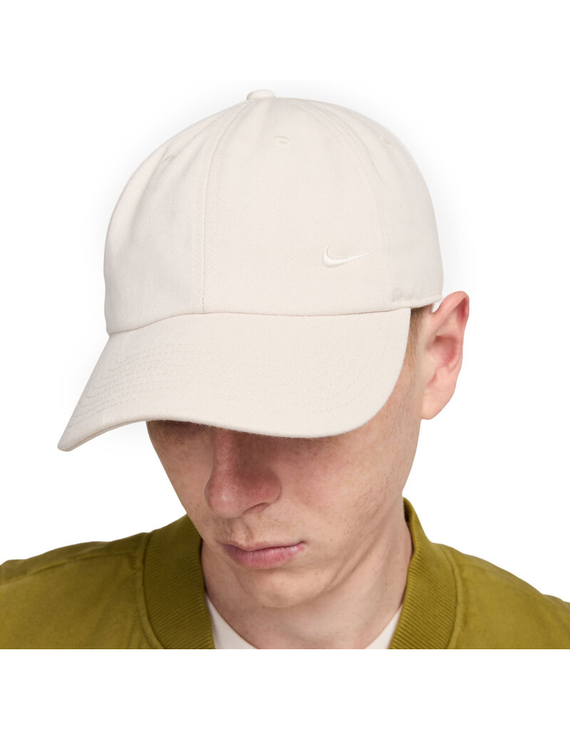 Nike Caps U Nk Club Cap U Cb Sm Swsh L- Lt Orewood Brn/Sail