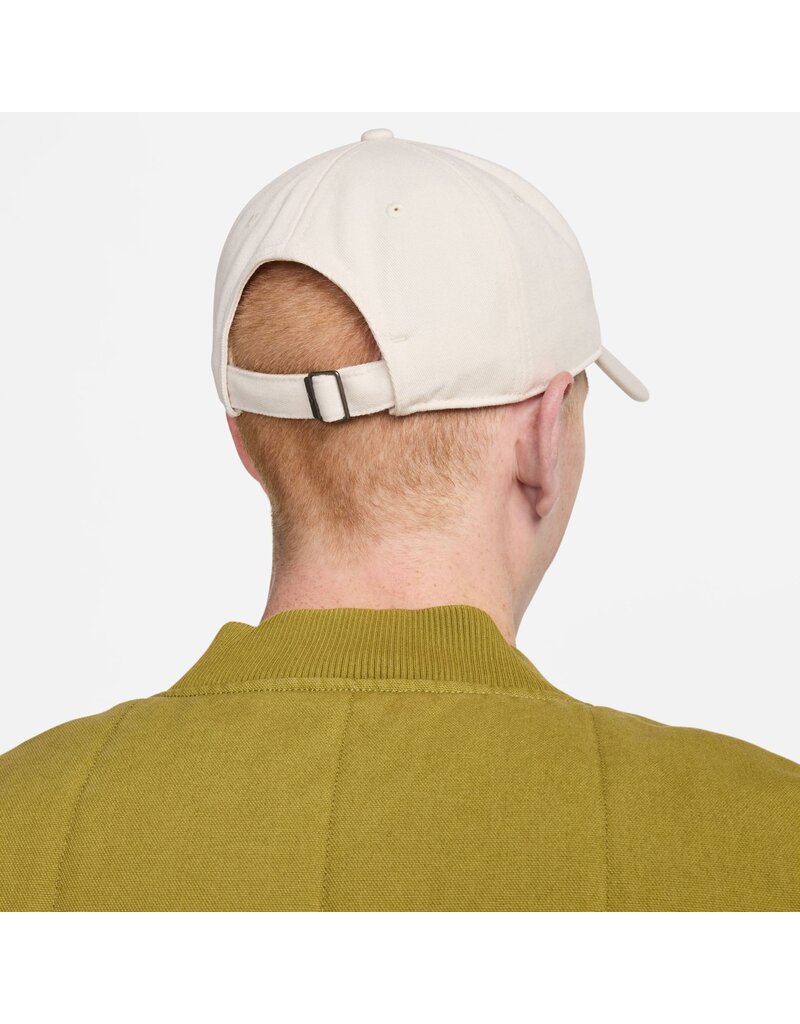 Nike Caps U Nk Club Cap U Cb Sm Swsh L- Lt Orewood Brn/Sail