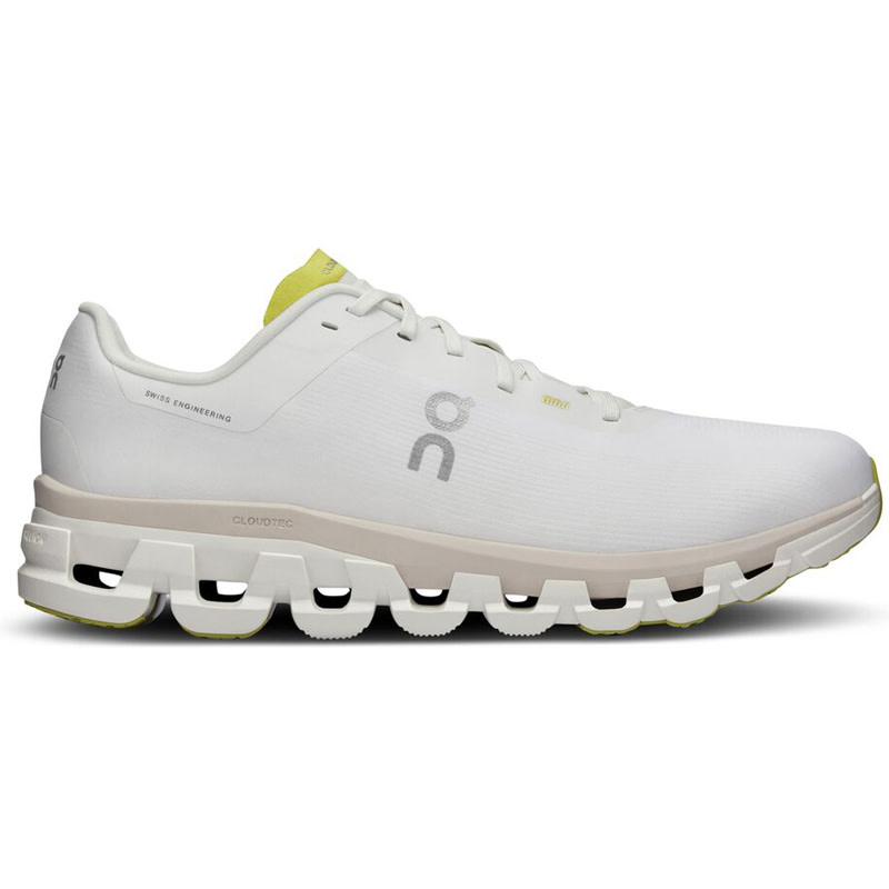 On Cloudflow 4- White/Sand