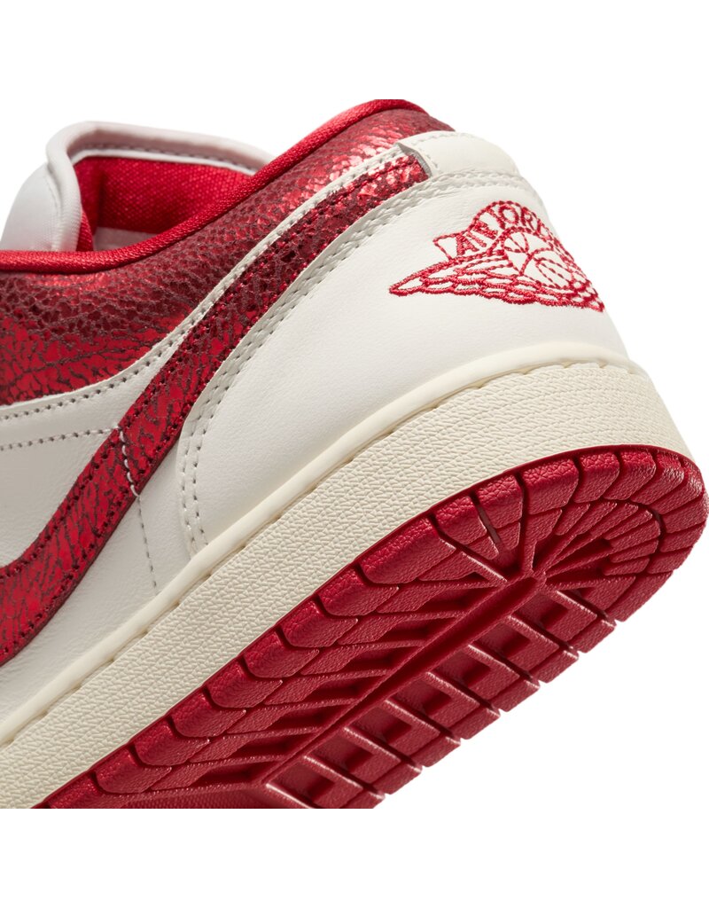 Jordan Wmns Air Jordan 1 Low Se V2- Sail/Varsity Red-Team Red