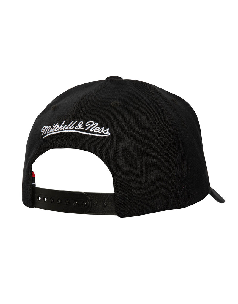 Mitchell & Ness Mitchell And Ness Branded Snapback- Black/White