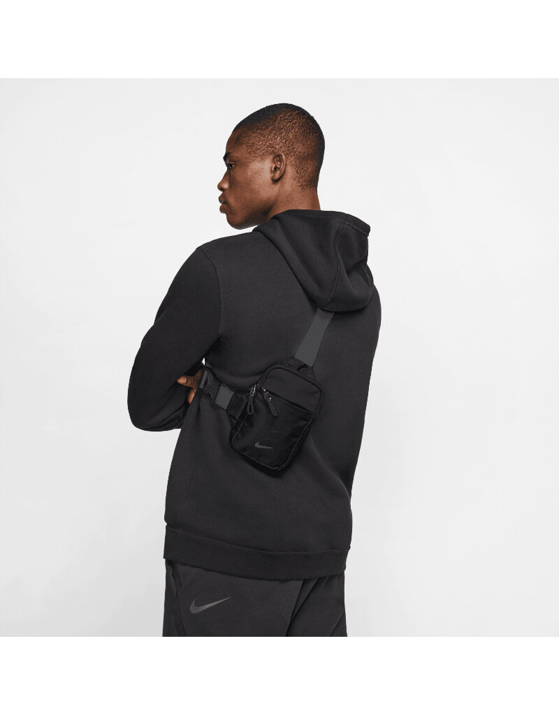 Nike Nk Sprtswr Essentials S Hip Pa- Black/Black/(Dk Smoke Grey)