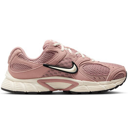 Nike W Nike V5 Rnr Suede- Particle Pink/Pale Ivory/Black