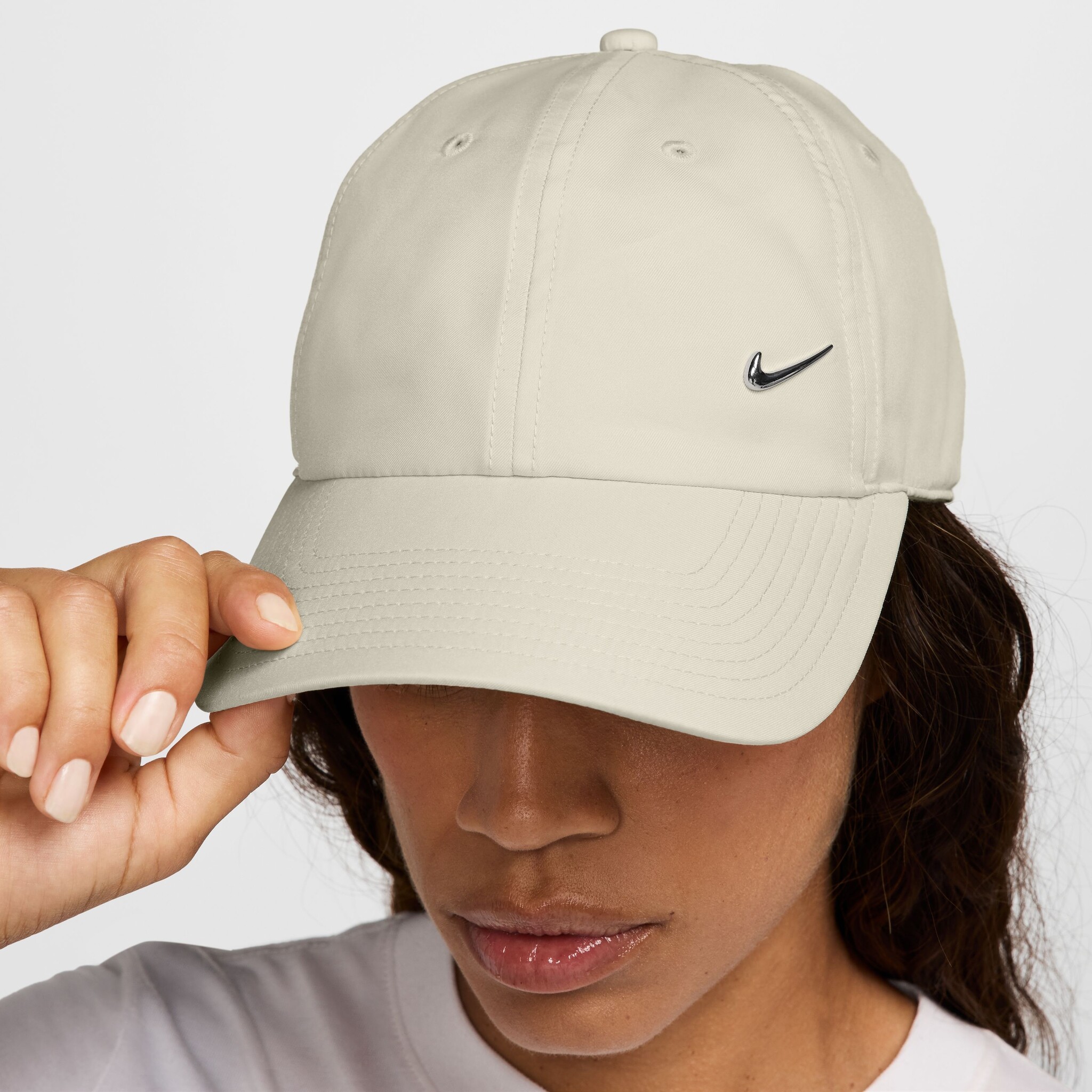 Nike Caps U Nk Df Club Cap U Cb Mtswsh L- Light Bone/(Metallic Silver)