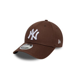 New Era New York Yankees 9FORTY MLB M-Crown Cap