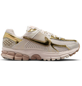 Nike W Nike Zoom Vomero 5 Chrome- Lt Orewood Brn/Mtlc Gold Hemp