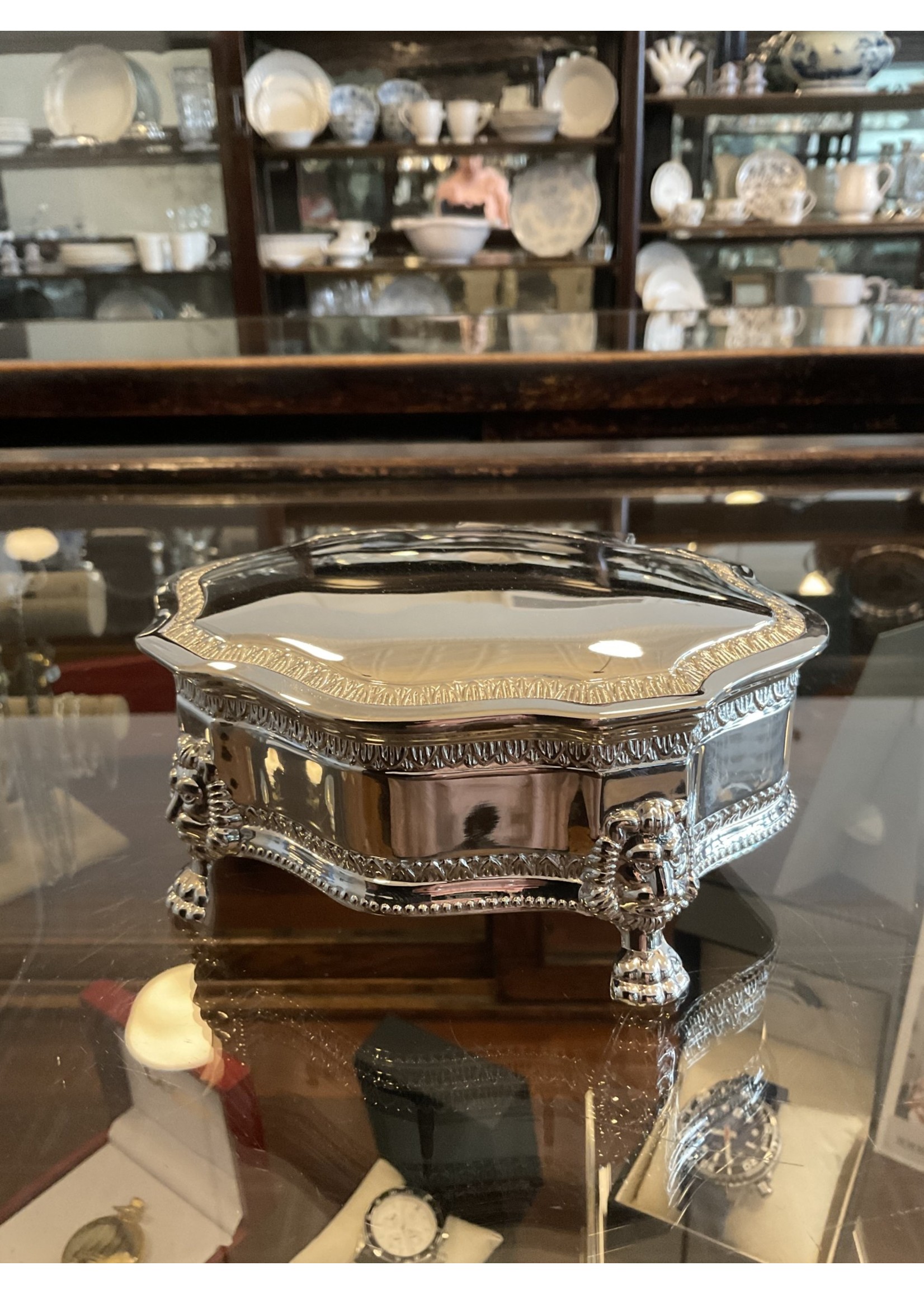 Jordans Victorian Footed Oval Jewelry Box Lg