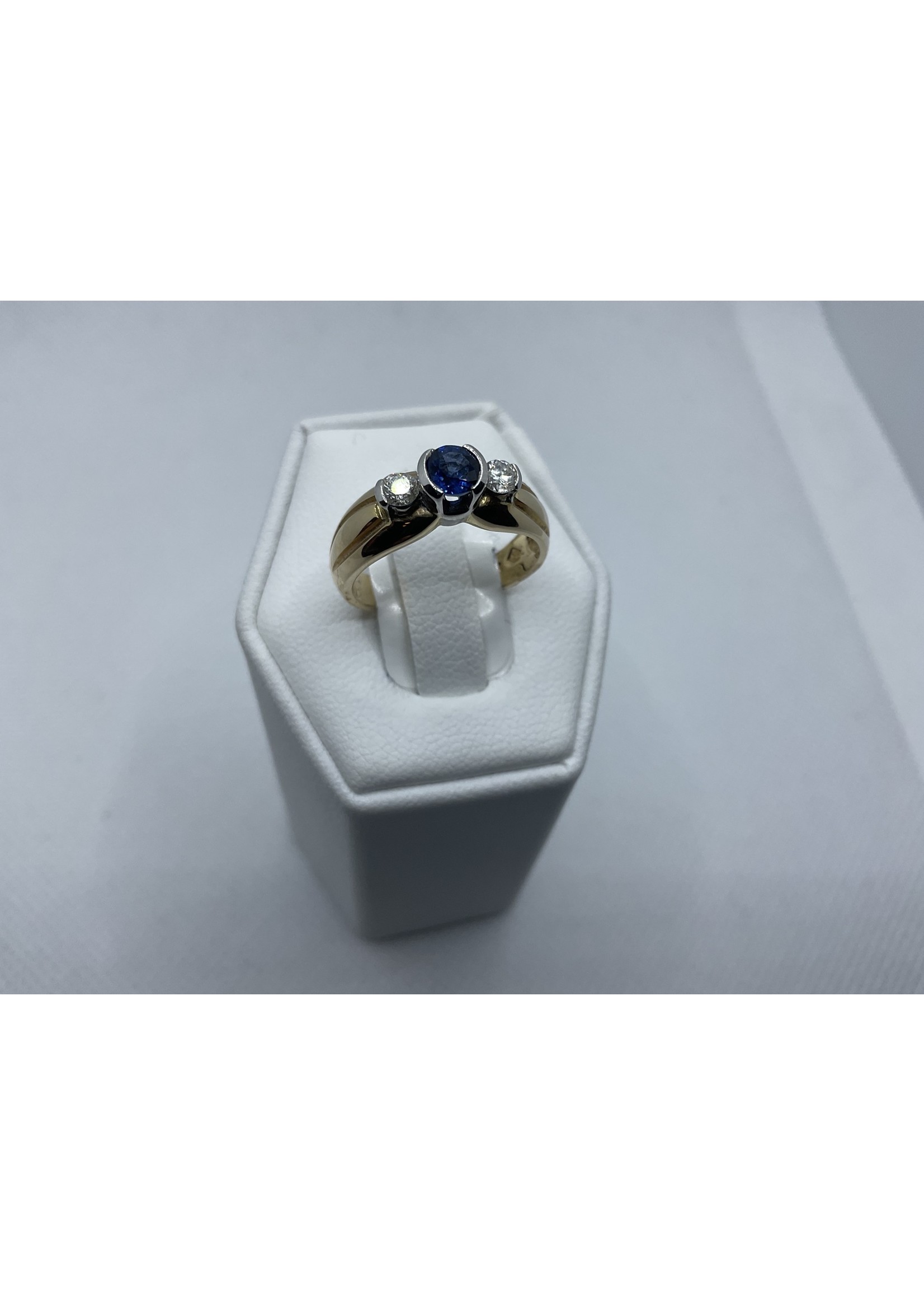 Jordans .55 ct Sapphire and Diamond 3 Stone Ring