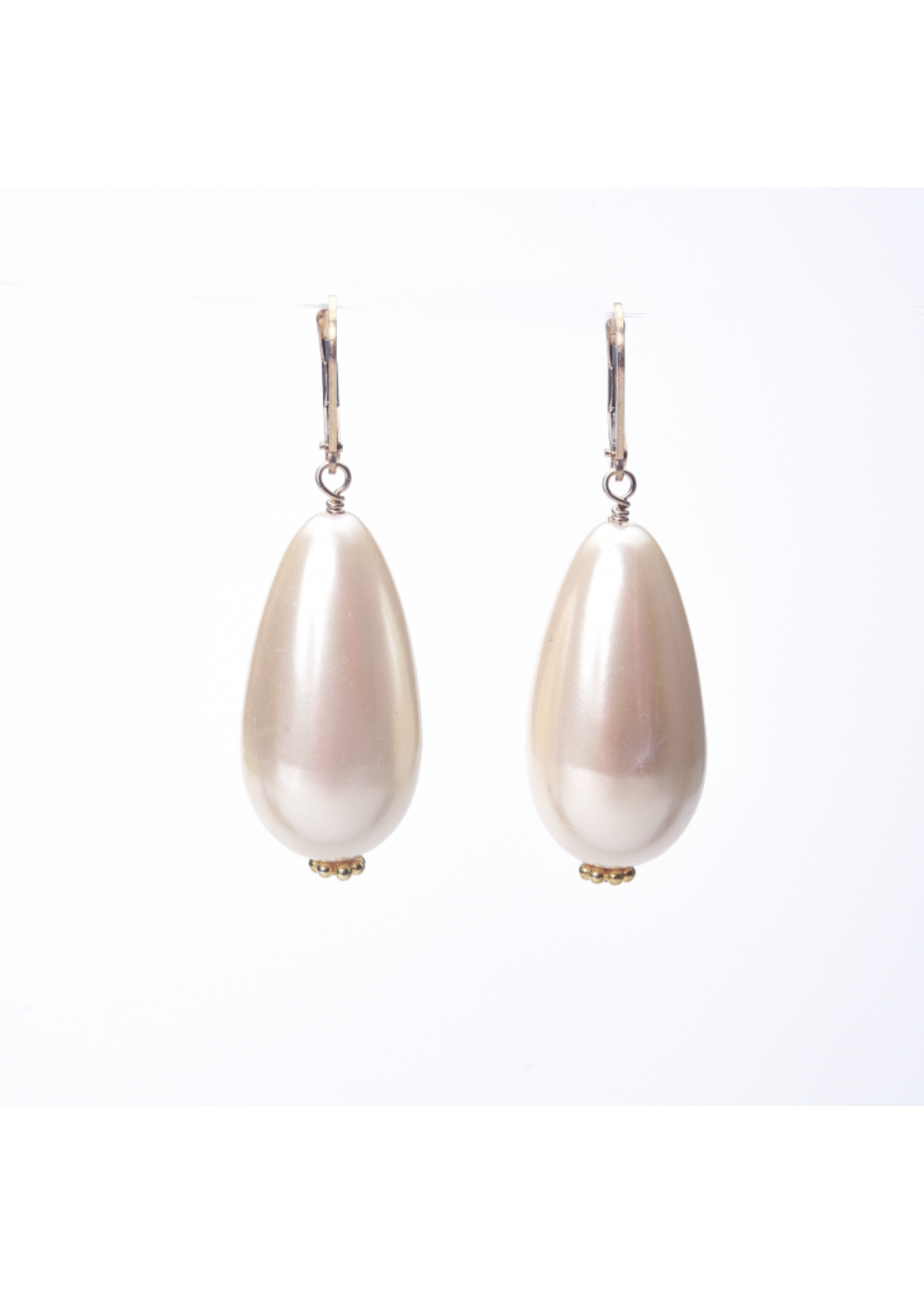 Wendy Perry Designs Perle Cream Earring