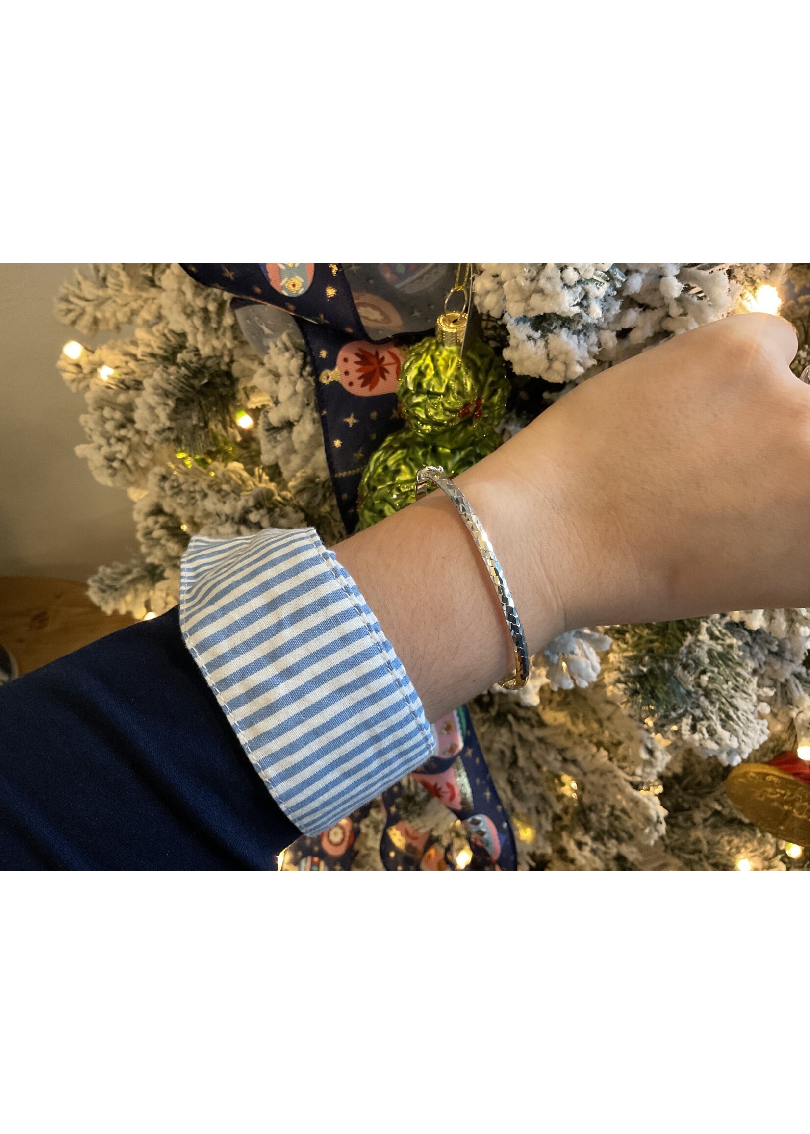 Jordans Sterling Silver Textured Hinged Bangle