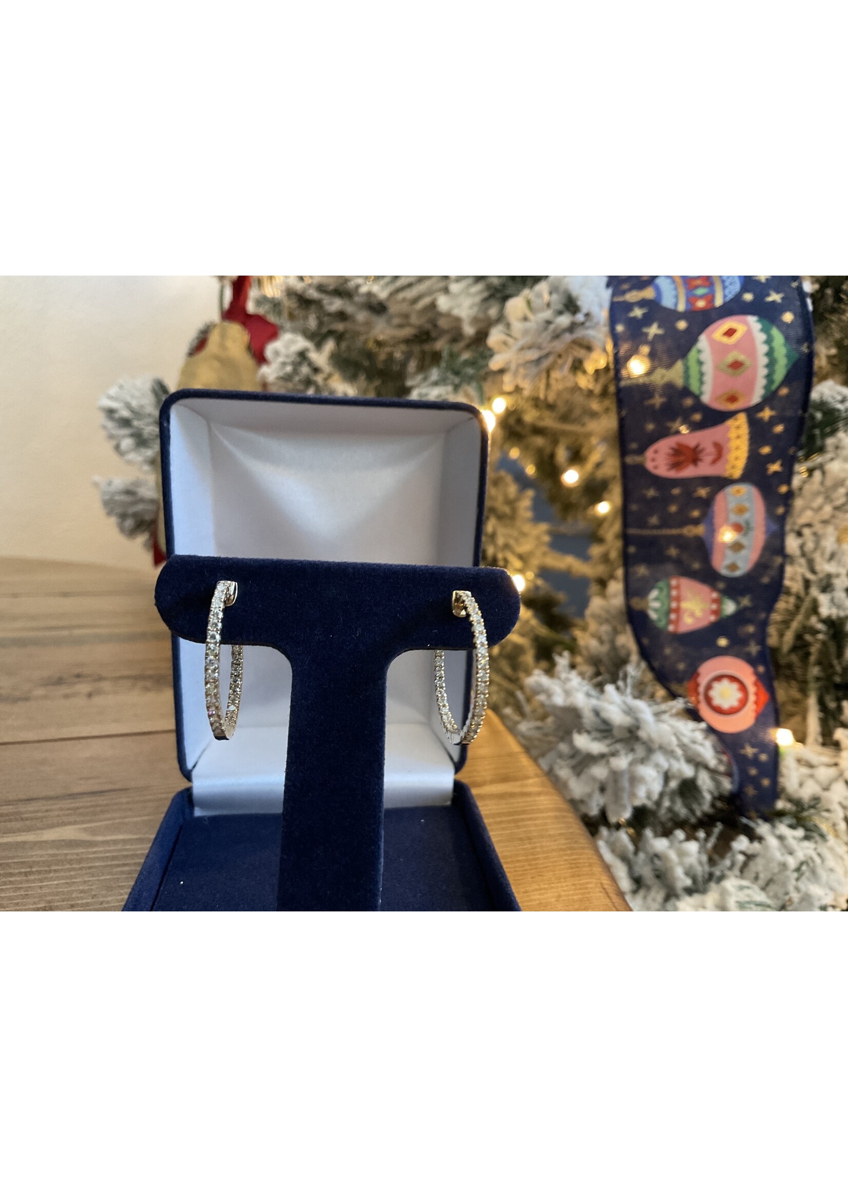 Jordans 1.5cttw In and Out Hoops 14k