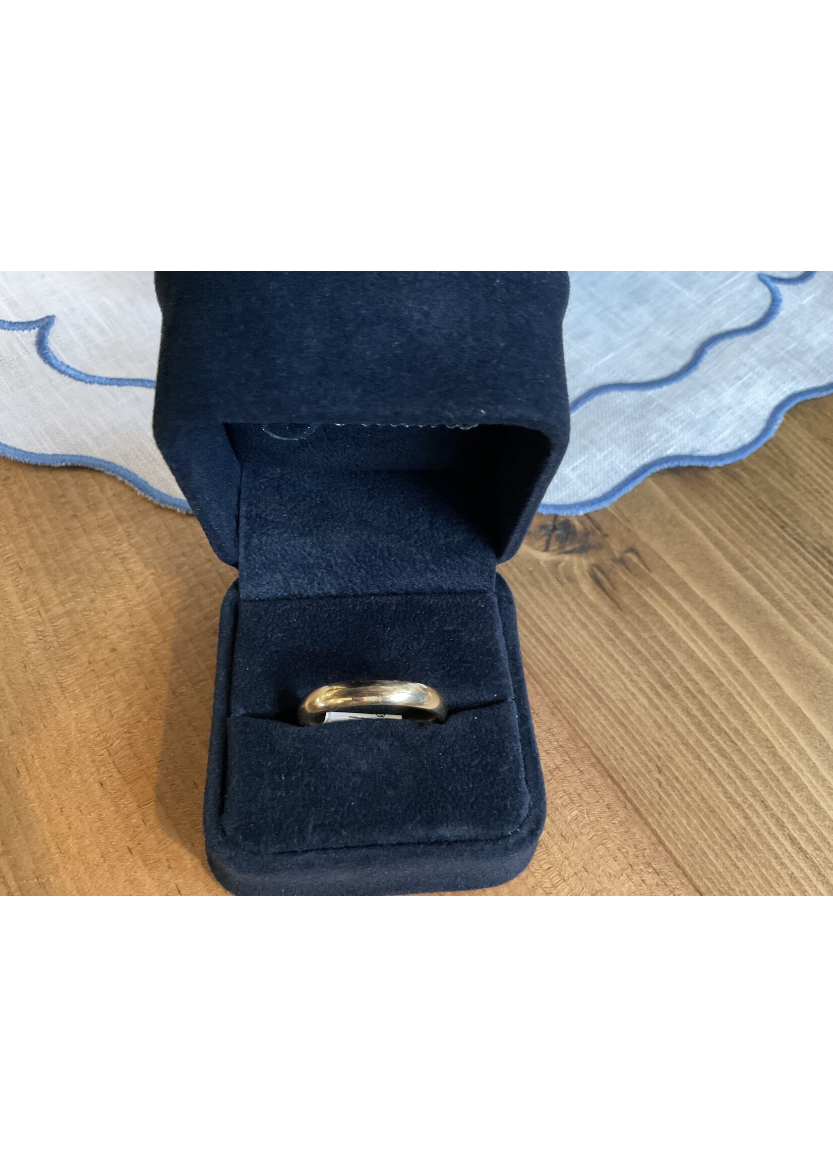 Jordans 3.5 mm 14k Gold Band Sz 11