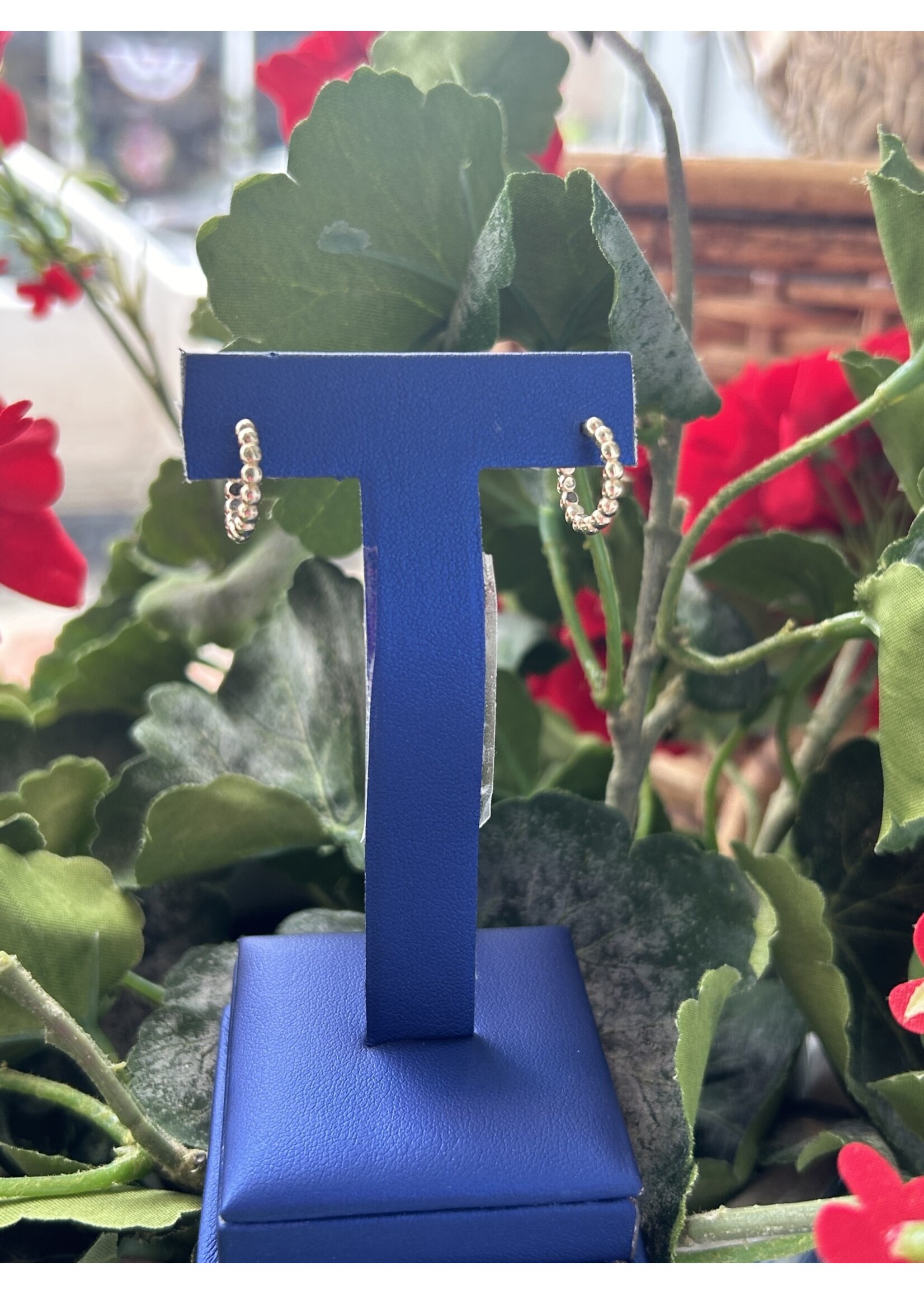 Jordans 14k Beaded Huggie Hoop