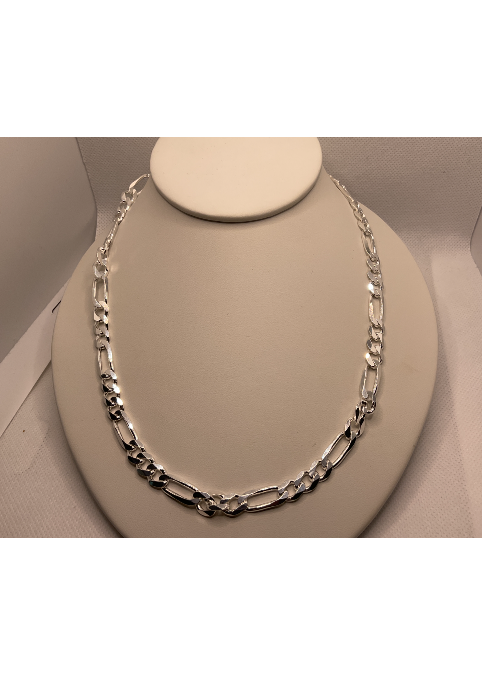 Jordans Sterling 6.75mm Figaro Chain 24"